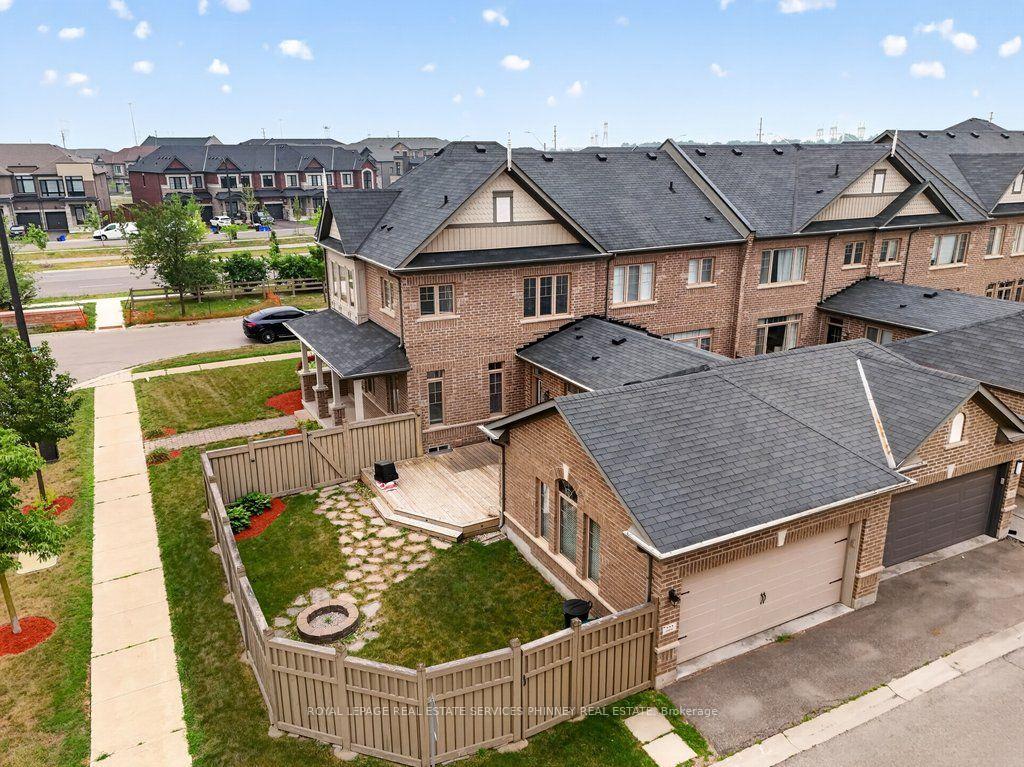 Photo 47 of 222 Moody Drive, Vaughan, Kleinburg — HOMEH