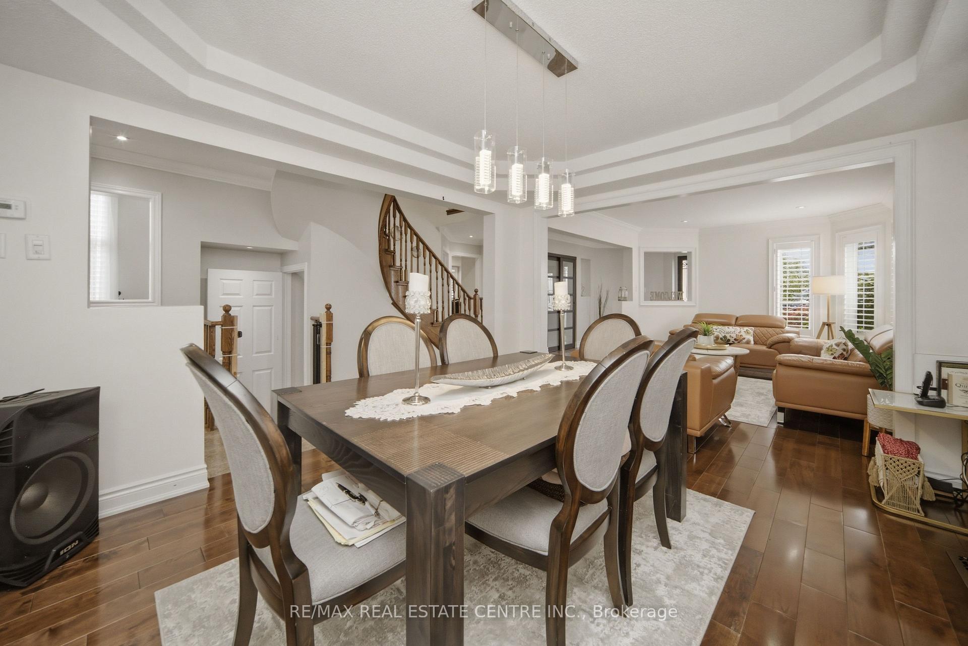 Photo 9 of 49 Miller Drive, Halton Hills, Georgetown — HOMEH