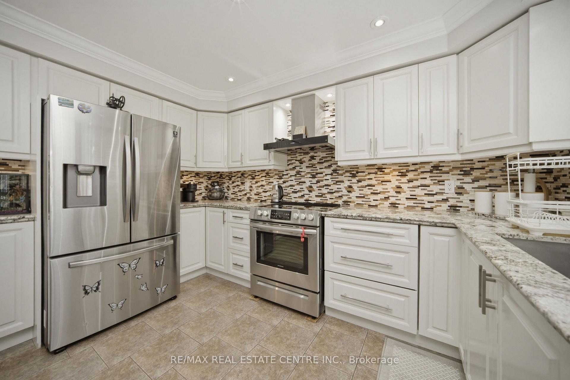 Photo 14 of 49 Miller Drive, Halton Hills, Georgetown — HOMEH