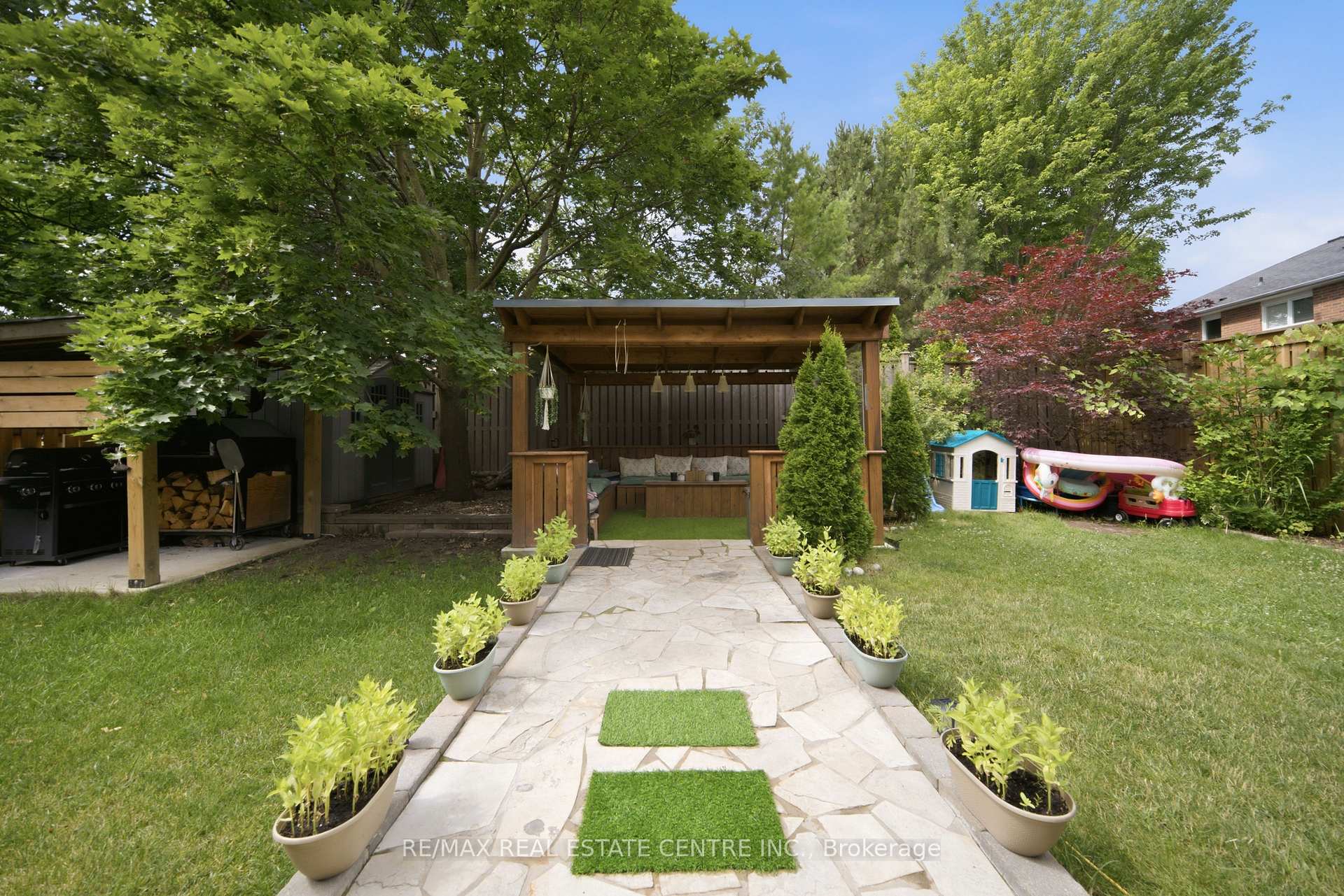 Photo 48 of 49 Miller Drive, Halton Hills, Georgetown — HOMEH