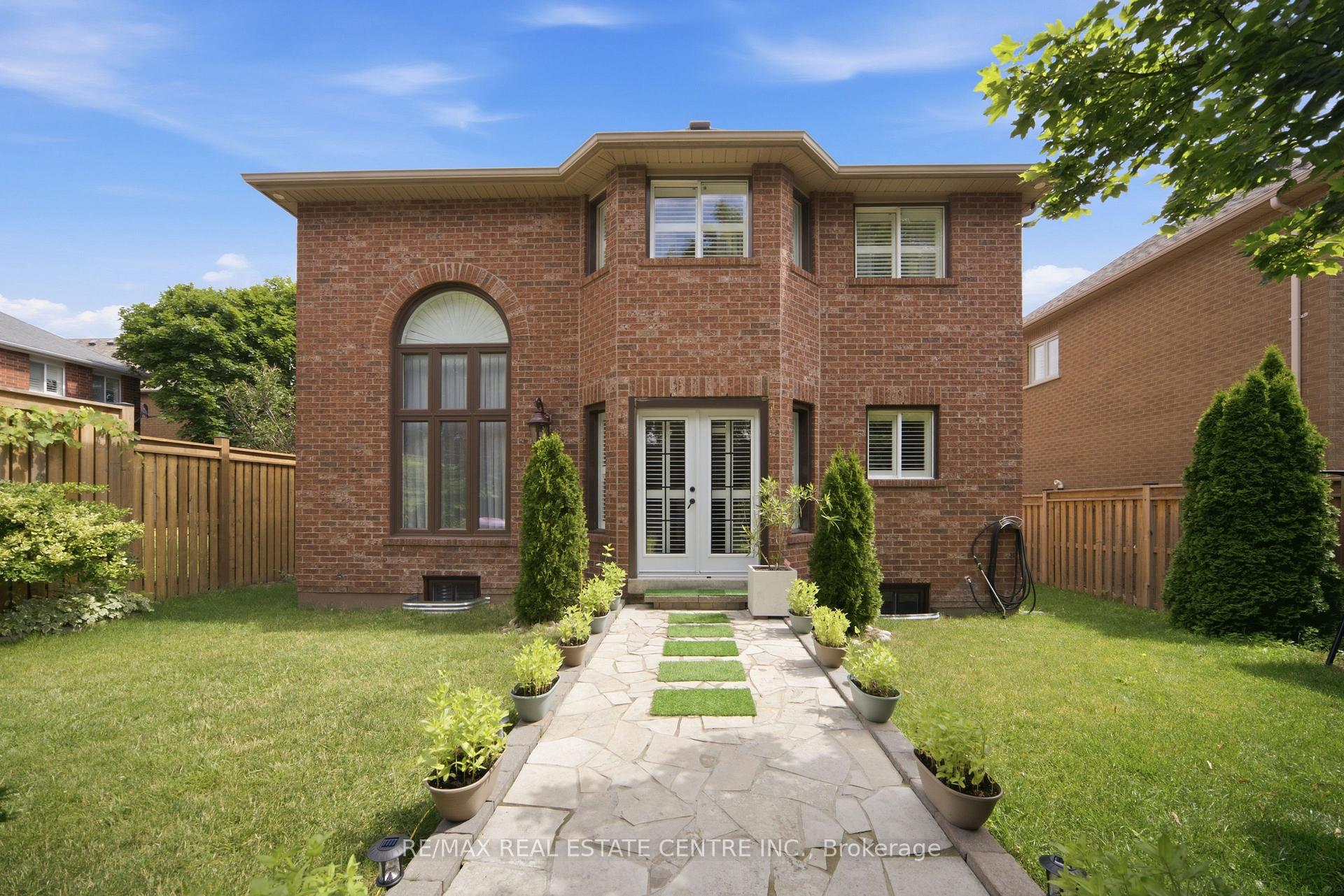 Photo 50 of 49 Miller Drive, Halton Hills, Georgetown — HOMEH