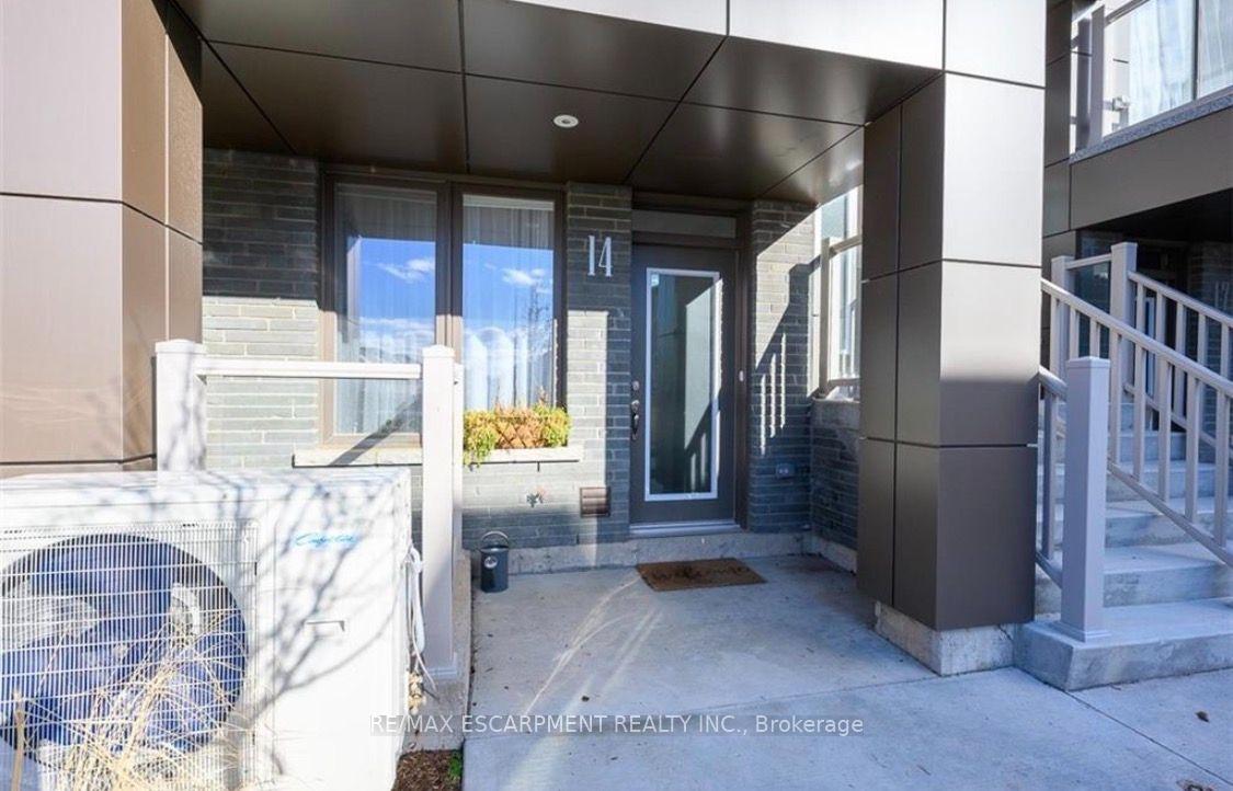 Photo 1 of Unit 14, 261 Skinner Road, Hamilton, Waterdown — HOMEH