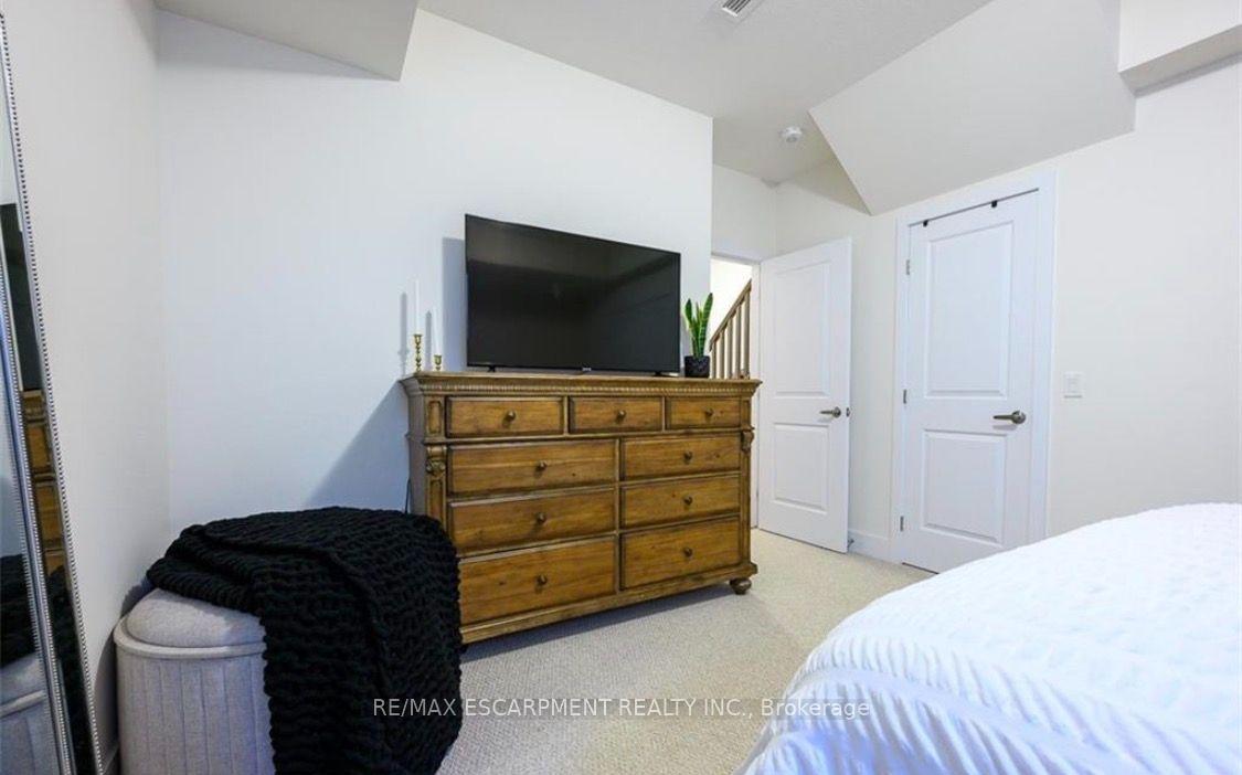 Photo 8 of Unit 14, 261 Skinner Road, Hamilton, Waterdown — HOMEH
