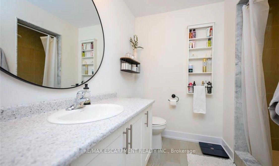 Photo 9 of Unit 14, 261 Skinner Road, Hamilton, Waterdown — HOMEH