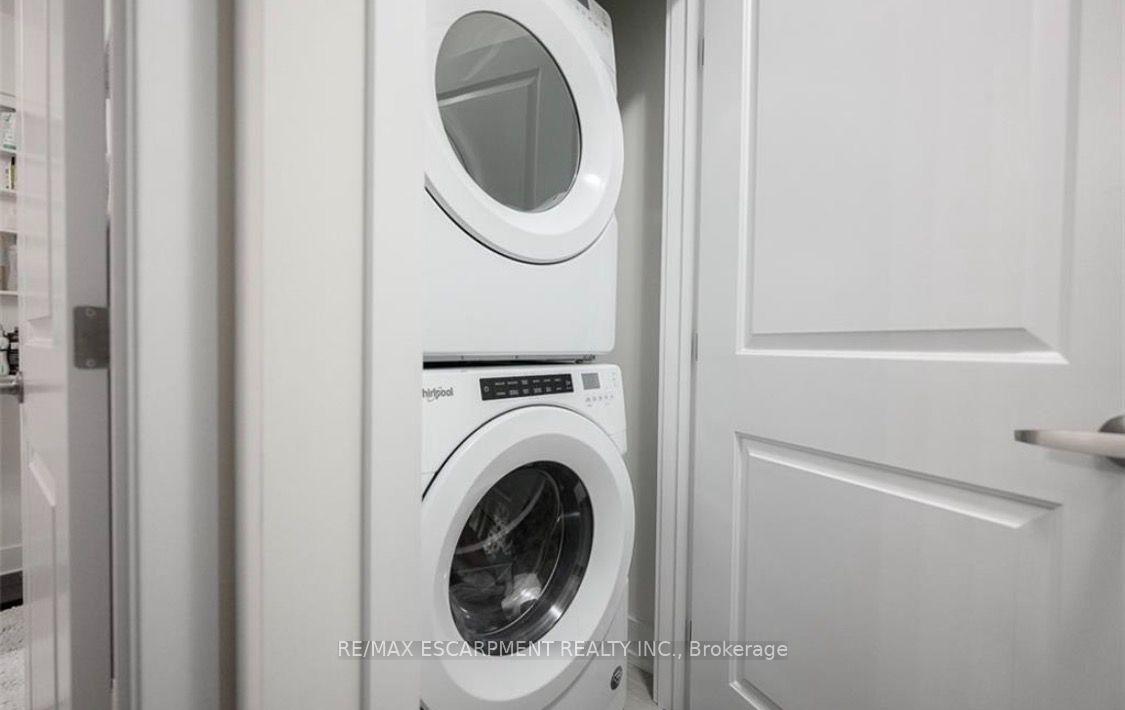 Photo 10 of Unit 14, 261 Skinner Road, Hamilton, Waterdown — HOMEH