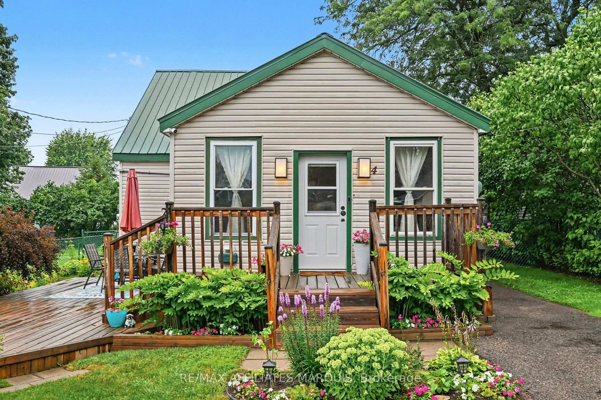 Photo 1 of 4 Lorne Street, Smiths Falls, Smiths Falls — HOMEH