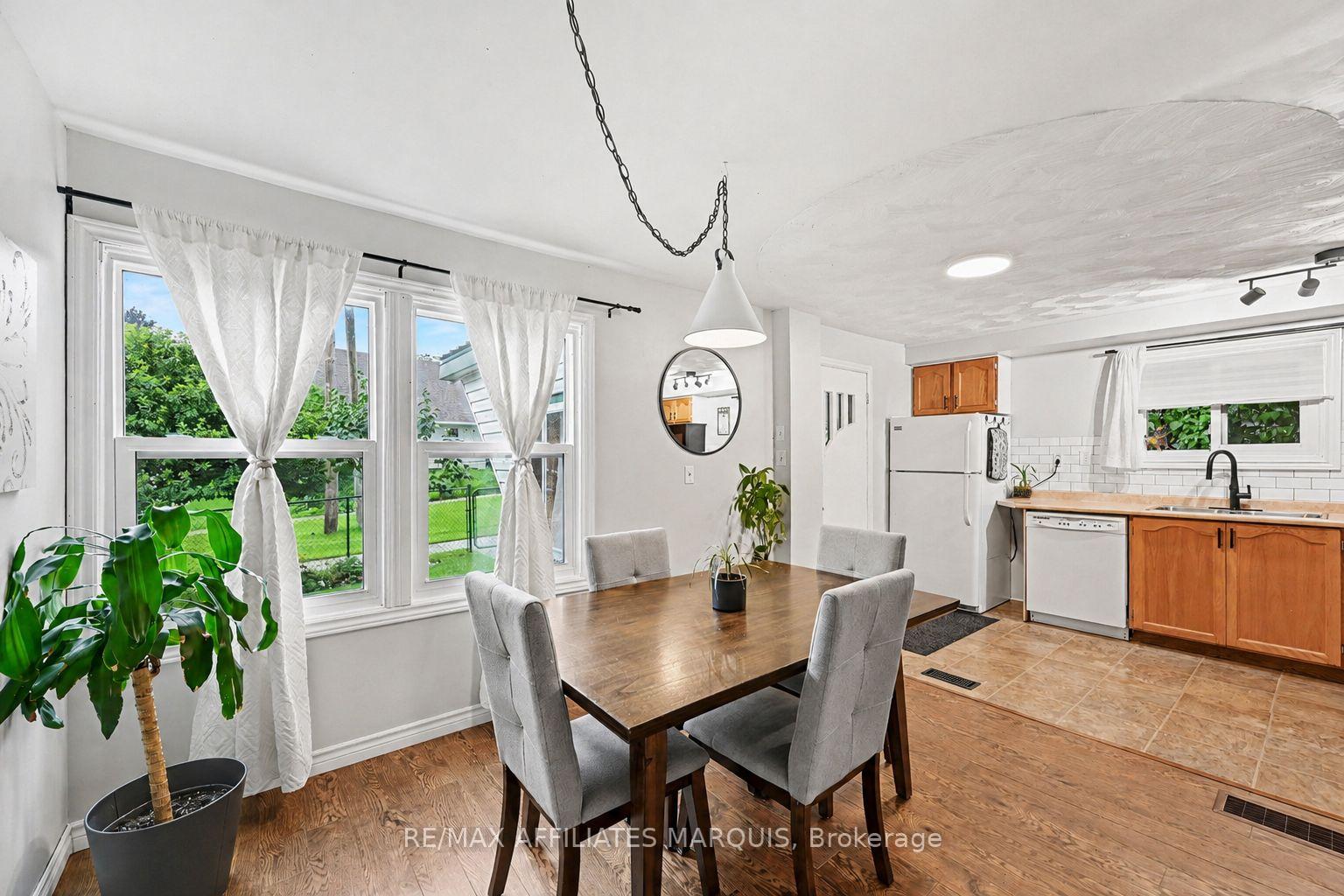 Photo 10 of 4 Lorne Street, Smiths Falls, Smiths Falls — HOMEH