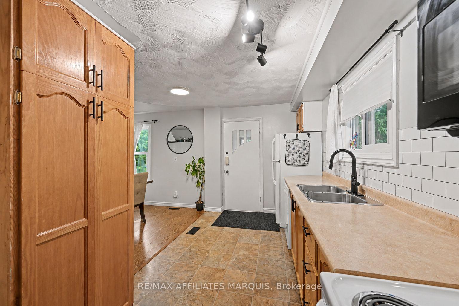 Photo 12 of 4 Lorne Street, Smiths Falls, Smiths Falls — HOMEH