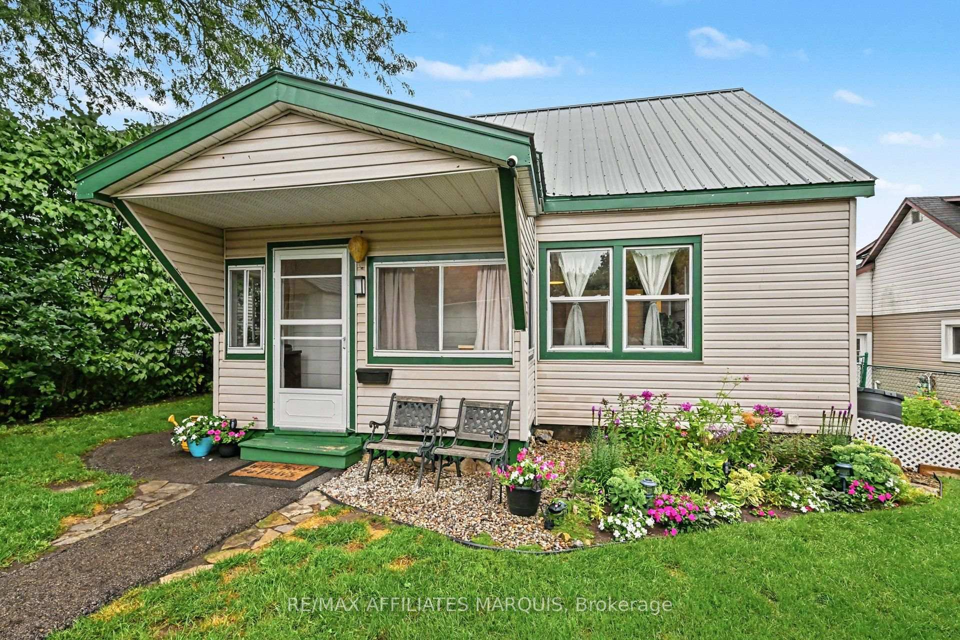 Photo 27 of 4 Lorne Street, Smiths Falls, Smiths Falls — HOMEH