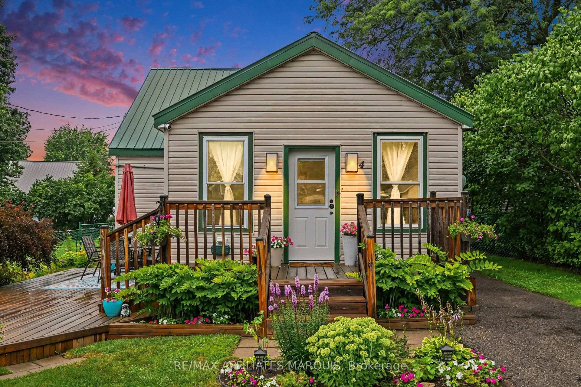 Photo 33 of 4 Lorne Street, Smiths Falls, Smiths Falls — HOMEH