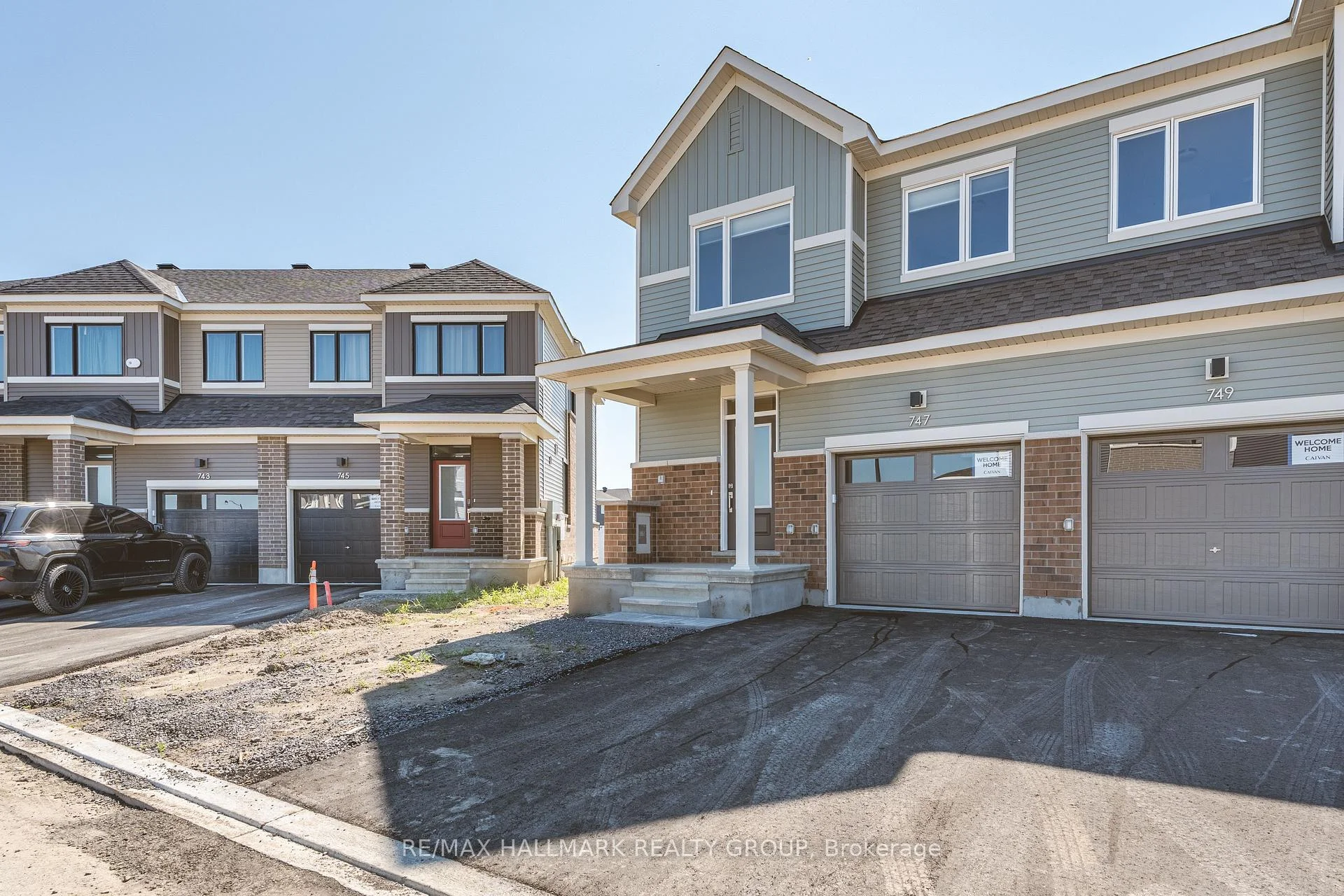 Photo 4 of 747 Haflinger Row, Ottawa, Btwn Franktown Rd. & Fallowfield Rd. — HOMEH