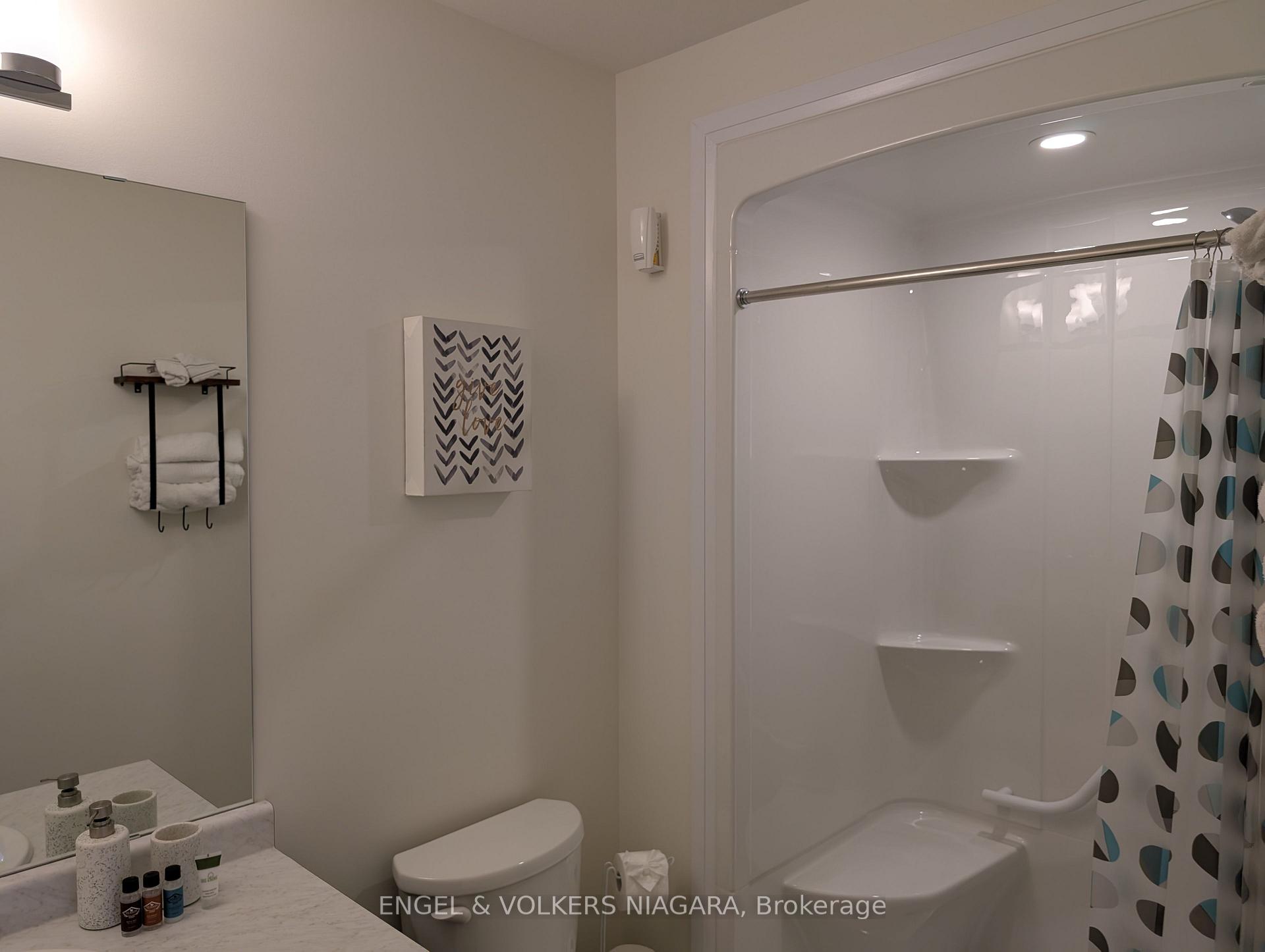 Photo 10 of 7330 Marvel Drive, Niagara Falls, Brown — HOMEH