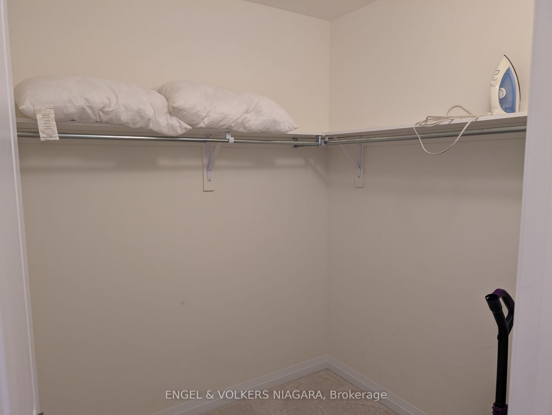 Photo 11 of 7330 Marvel Drive, Niagara Falls, Brown — HOMEH