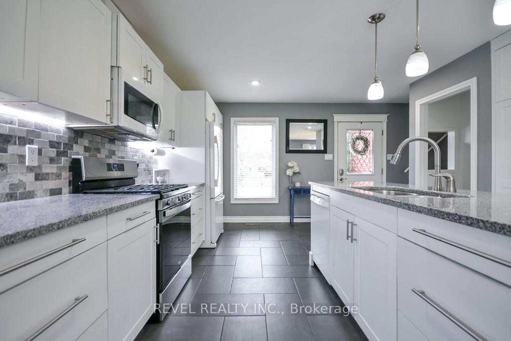 Photo 8 of 16 Sumac Crescent, Oro-Medonte, Sugarbush — HOMEH