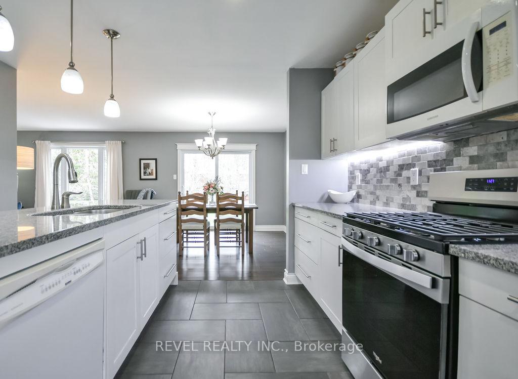 Photo 10 of 16 Sumac Crescent, Oro-Medonte, Sugarbush — HOMEH