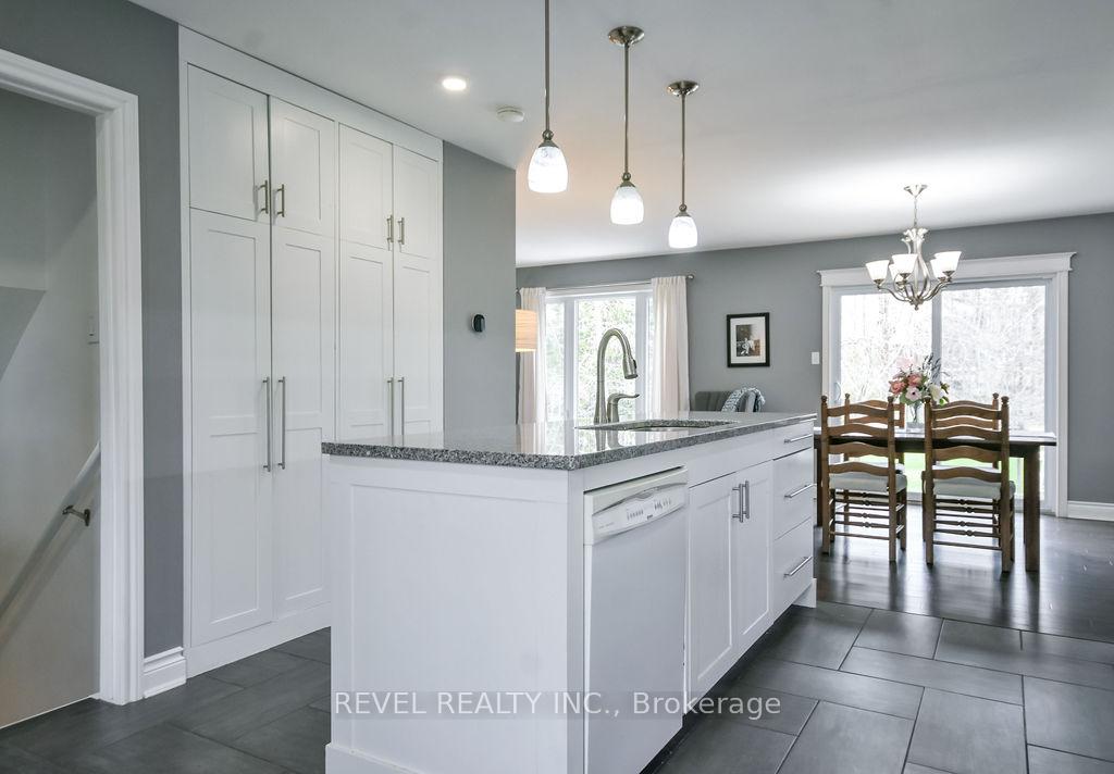 Photo 11 of 16 Sumac Crescent, Oro-Medonte, Sugarbush — HOMEH
