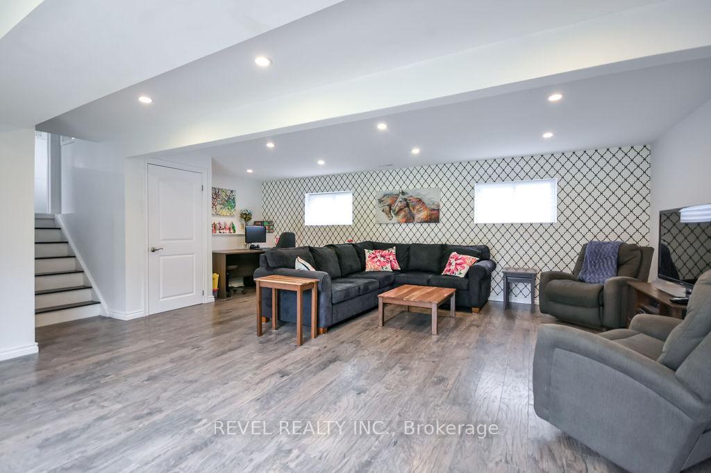 Photo 32 of 16 Sumac Crescent, Oro-Medonte, Sugarbush — HOMEH