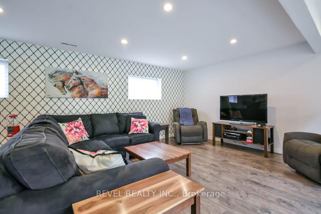 Photo 34 of 16 Sumac Crescent, Oro-Medonte, Sugarbush — HOMEH