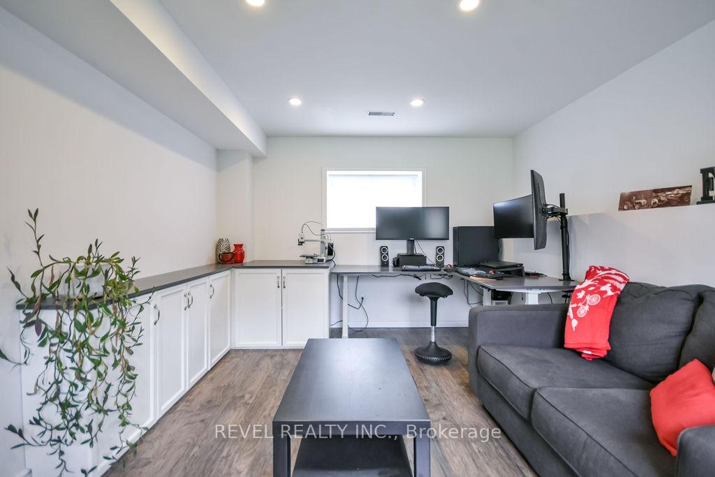Photo 36 of 16 Sumac Crescent, Oro-Medonte, Sugarbush — HOMEH