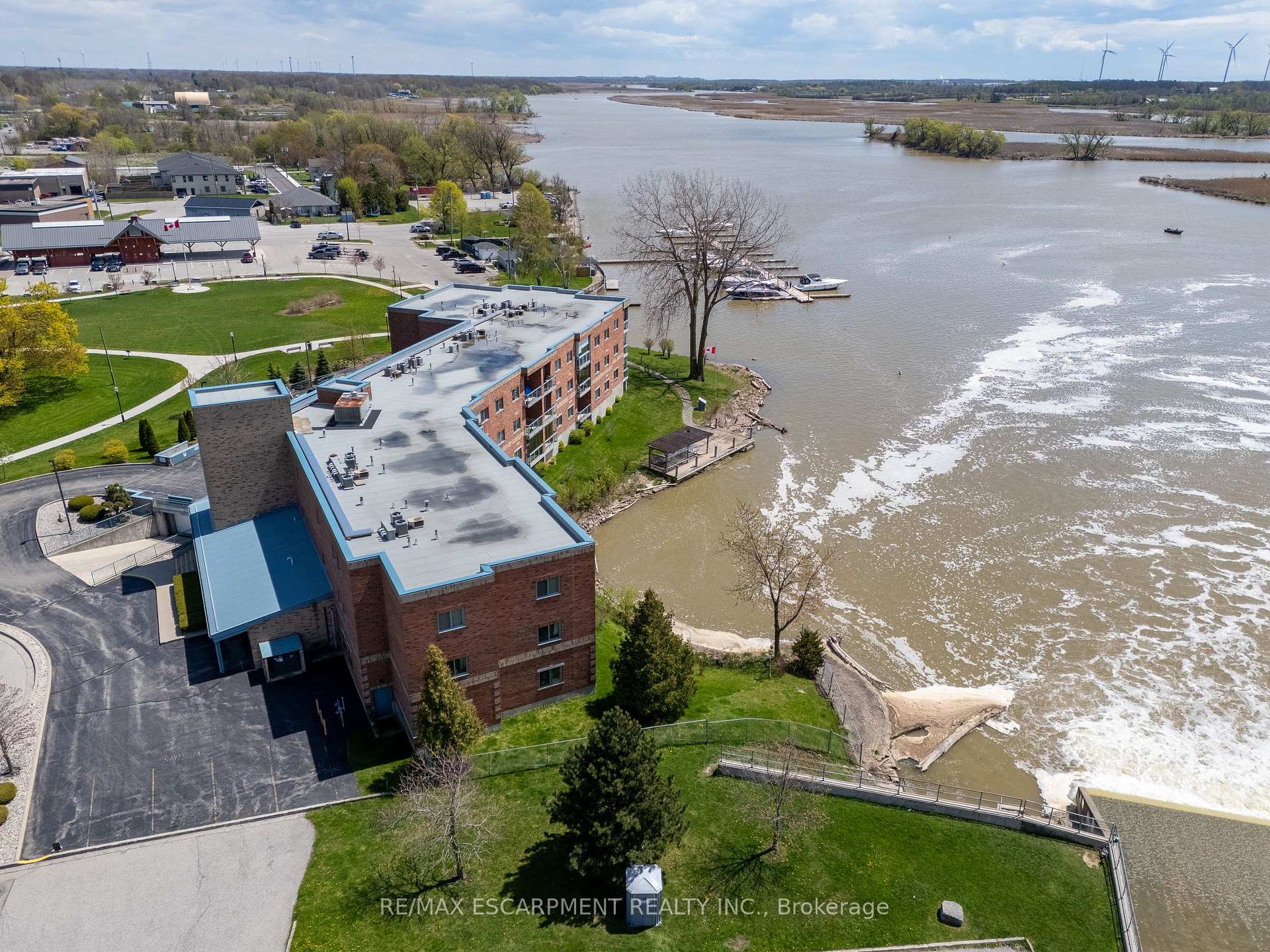Photo 5 of Unit 309, 210 Main Street E, Haldimand, Dunnville — HOMEH