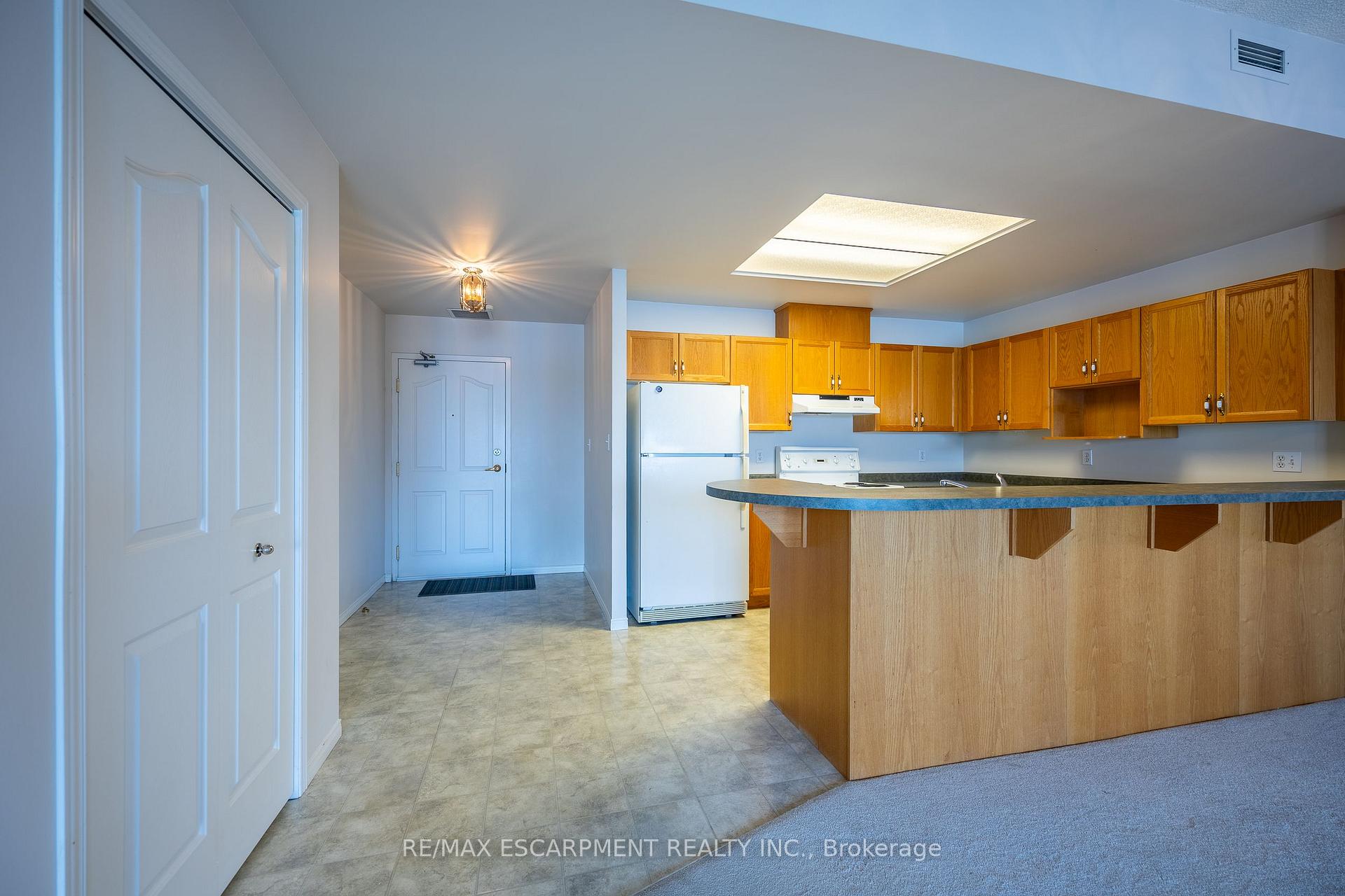 Photo 7 of Unit 309, 210 Main Street E, Haldimand, Dunnville — HOMEH