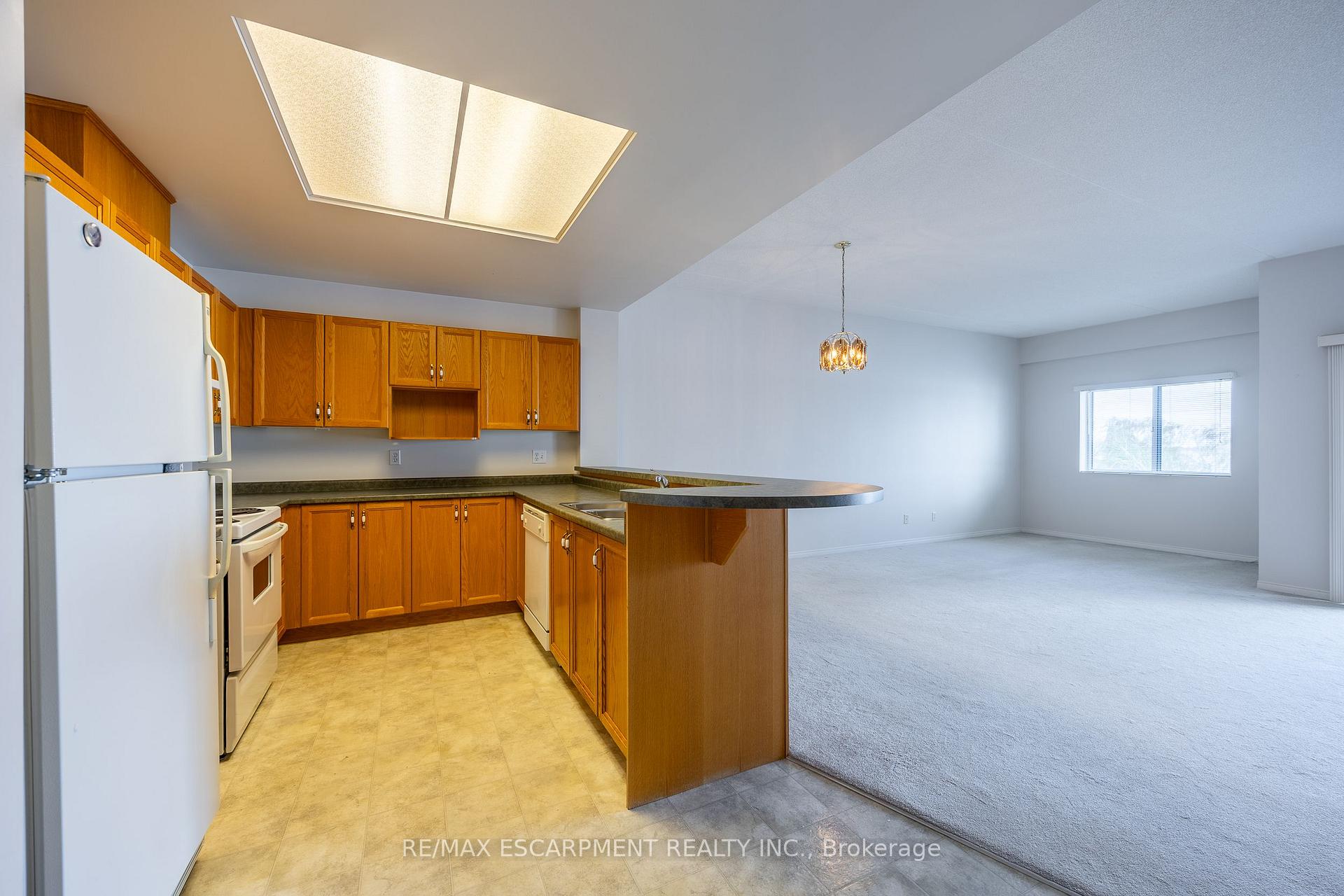 Photo 9 of Unit 309, 210 Main Street E, Haldimand, Dunnville — HOMEH