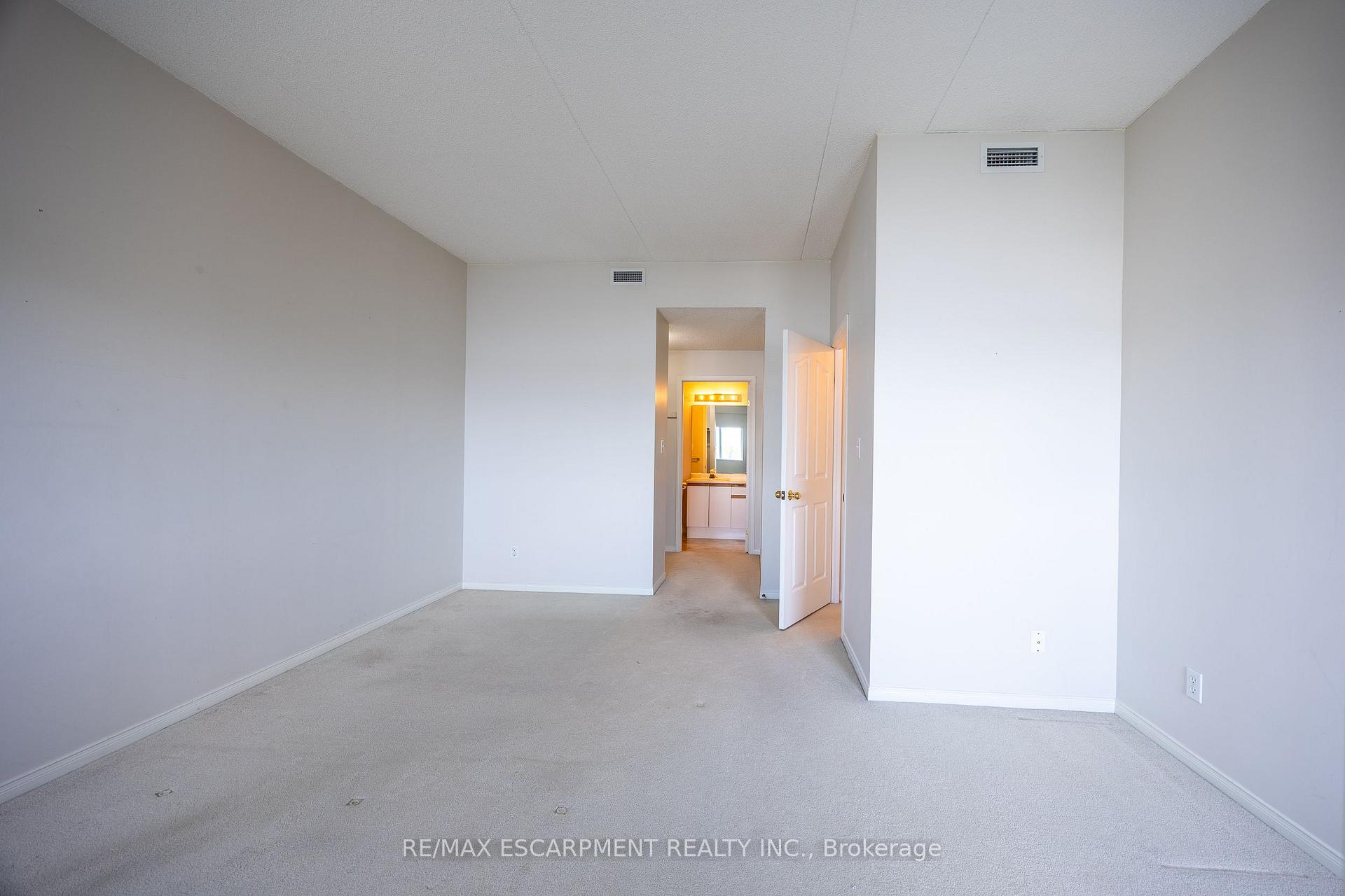 Photo 18 of Unit 309, 210 Main Street E, Haldimand, Dunnville — HOMEH