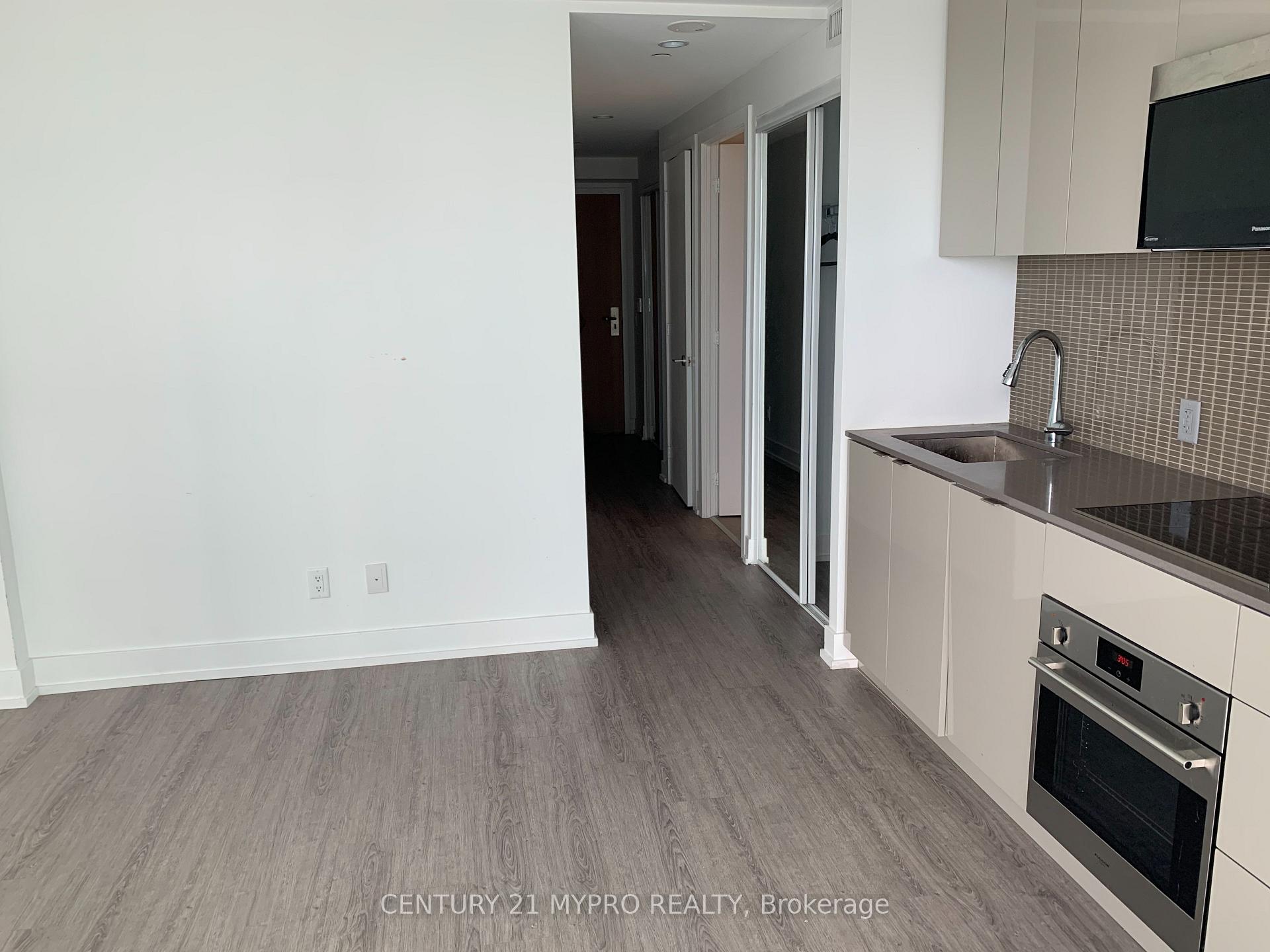 Photo 3 of Unit 4802, 7 Grenville Street, Toronto, Bay Street Corridor — HOMEH