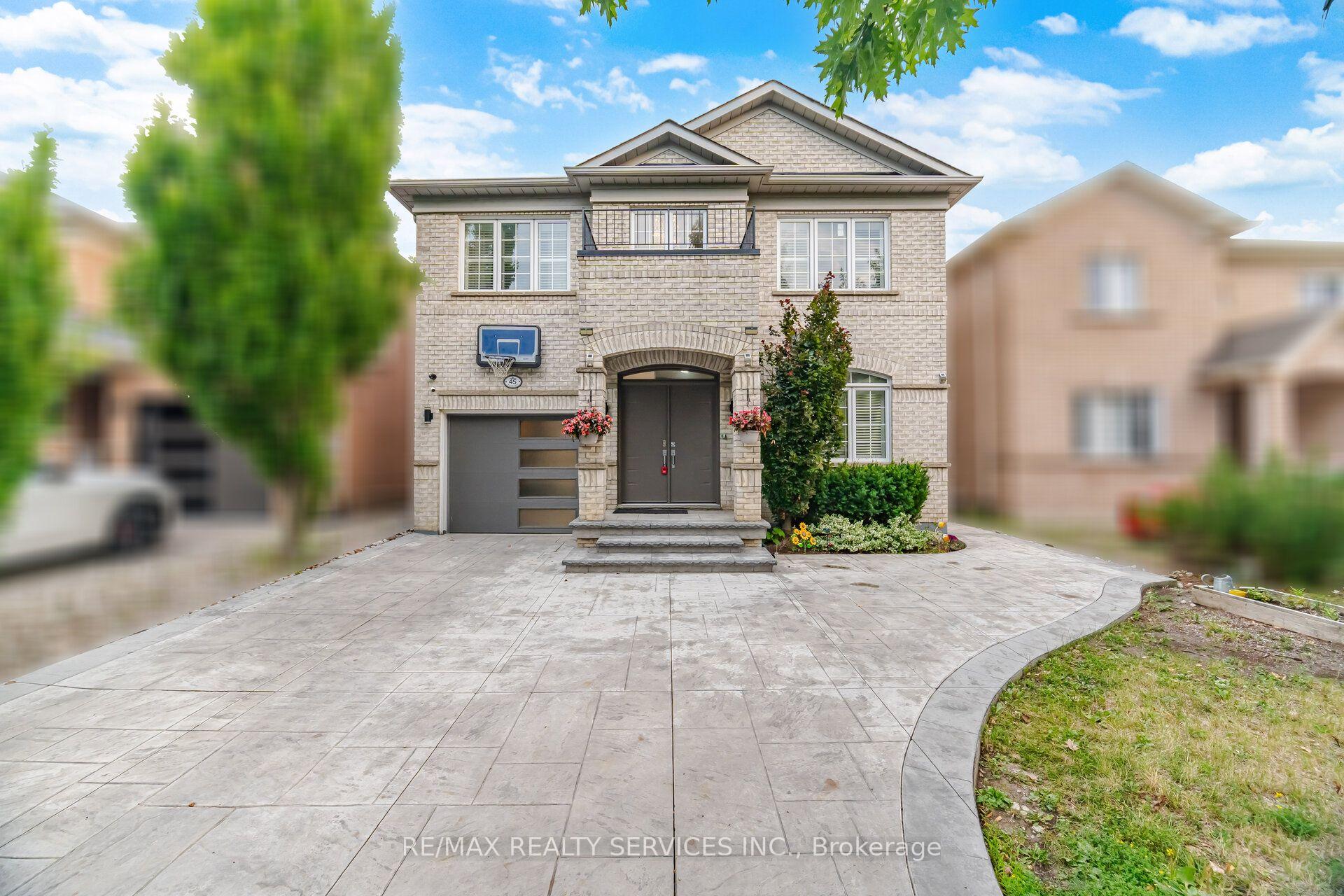 Photo 2 of 45 Skylark Drive, Vaughan, Vellore Village — HOMEH