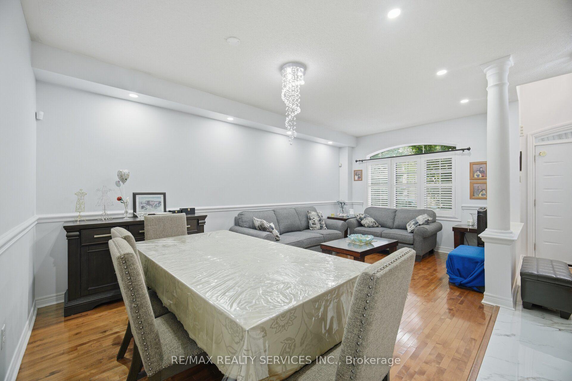 Photo 12 of 45 Skylark Drive, Vaughan, Vellore Village — HOMEH