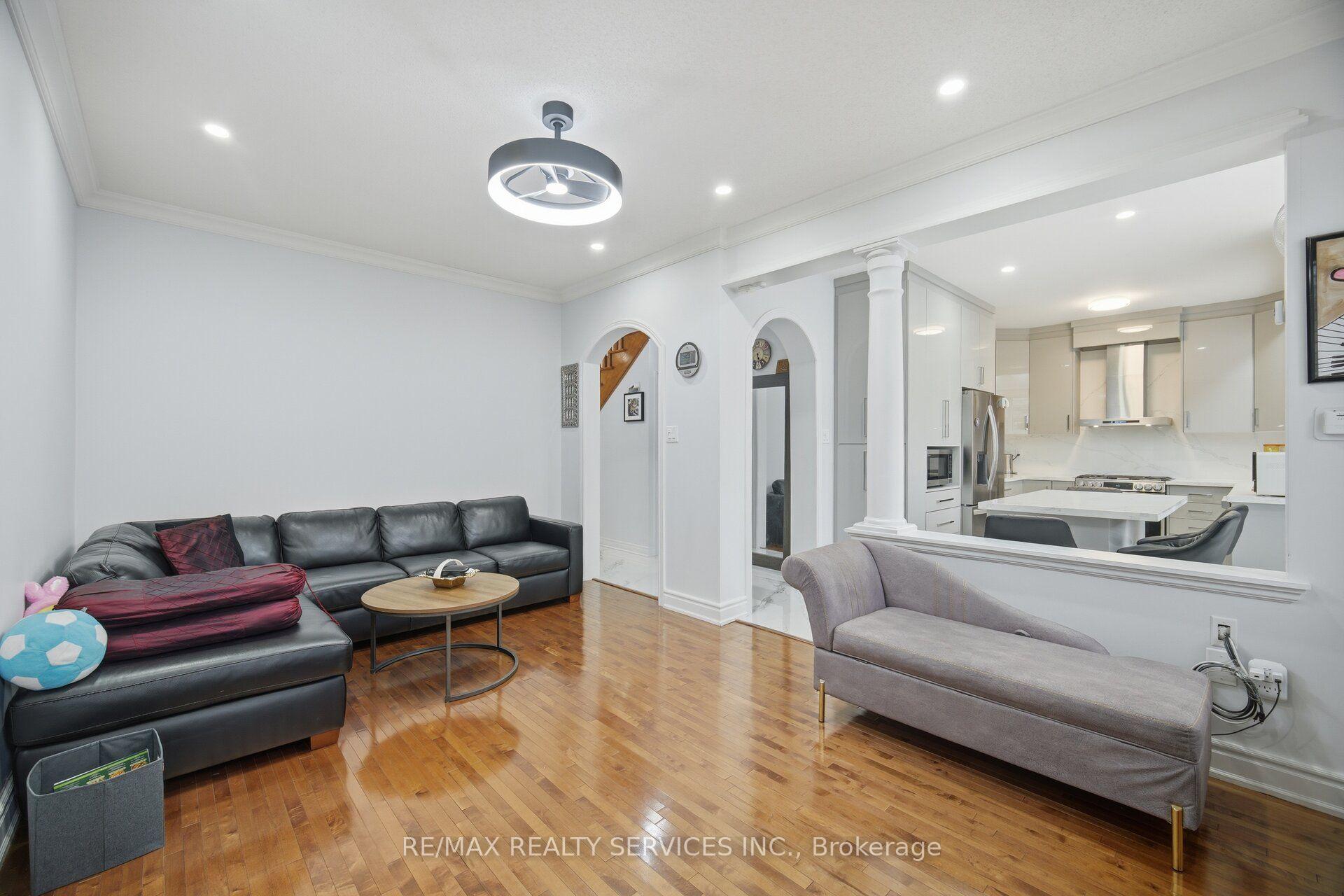 Photo 15 of 45 Skylark Drive, Vaughan, Vellore Village — HOMEH