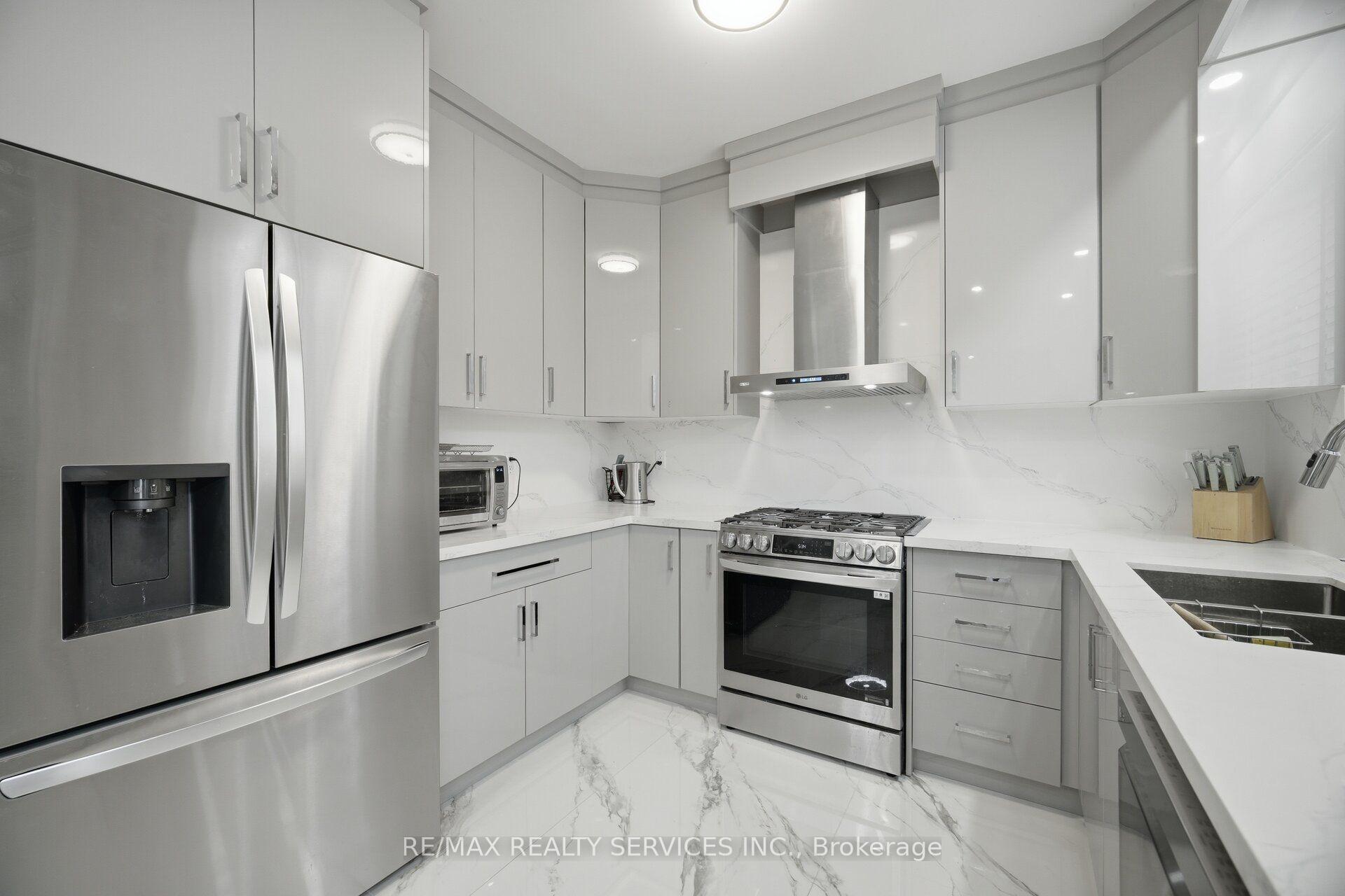 Photo 19 of 45 Skylark Drive, Vaughan, Vellore Village — HOMEH