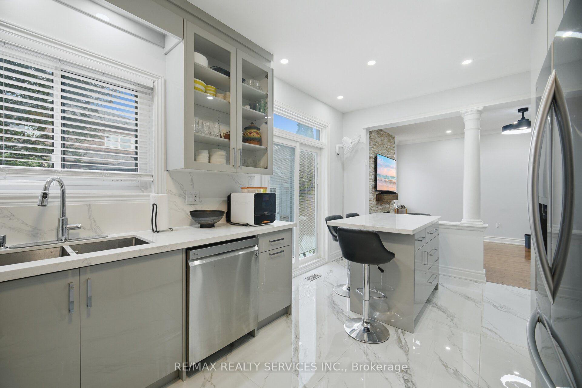 Photo 20 of 45 Skylark Drive, Vaughan, Vellore Village — HOMEH