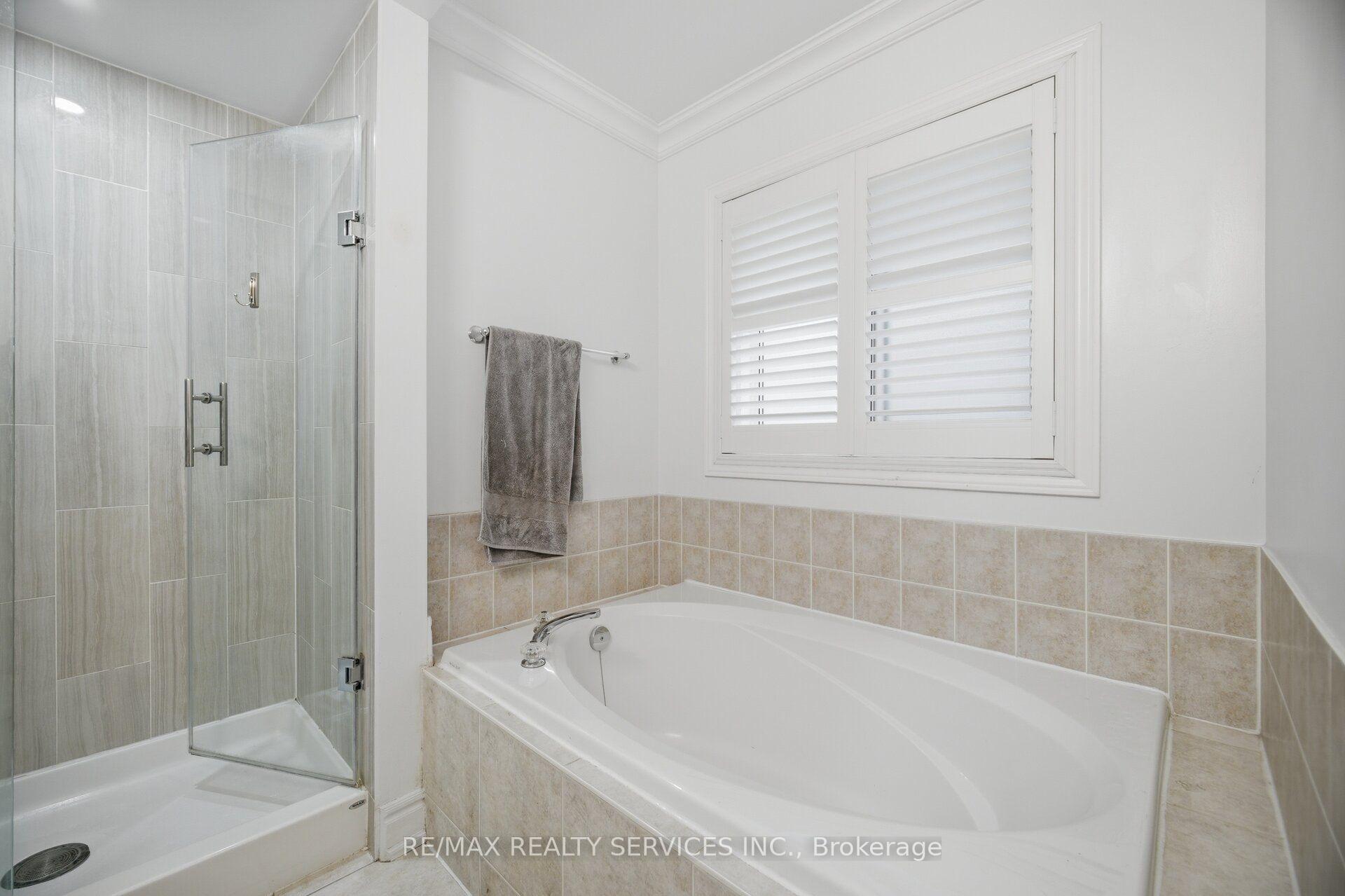 Photo 30 of 45 Skylark Drive, Vaughan, Vellore Village — HOMEH