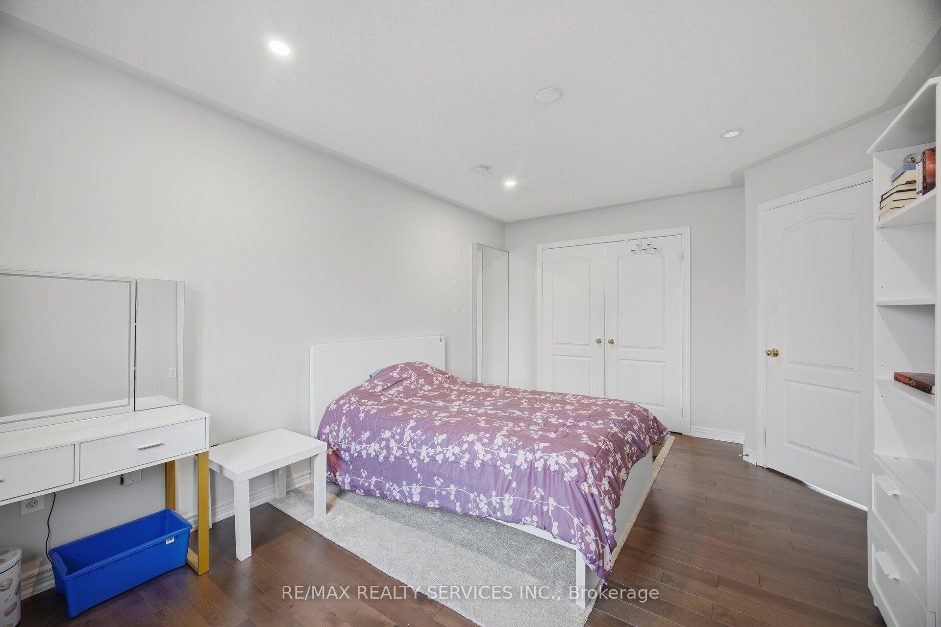 Photo 32 of 45 Skylark Drive, Vaughan, Vellore Village — HOMEH