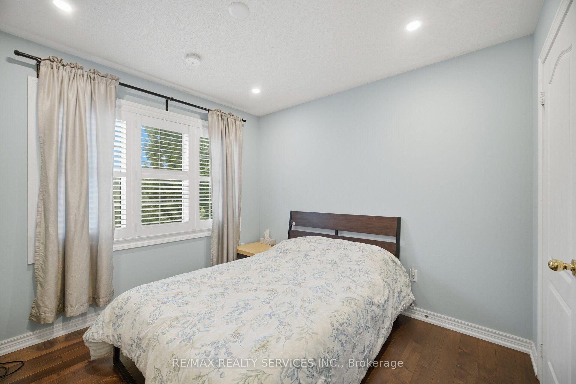 Photo 33 of 45 Skylark Drive, Vaughan, Vellore Village — HOMEH