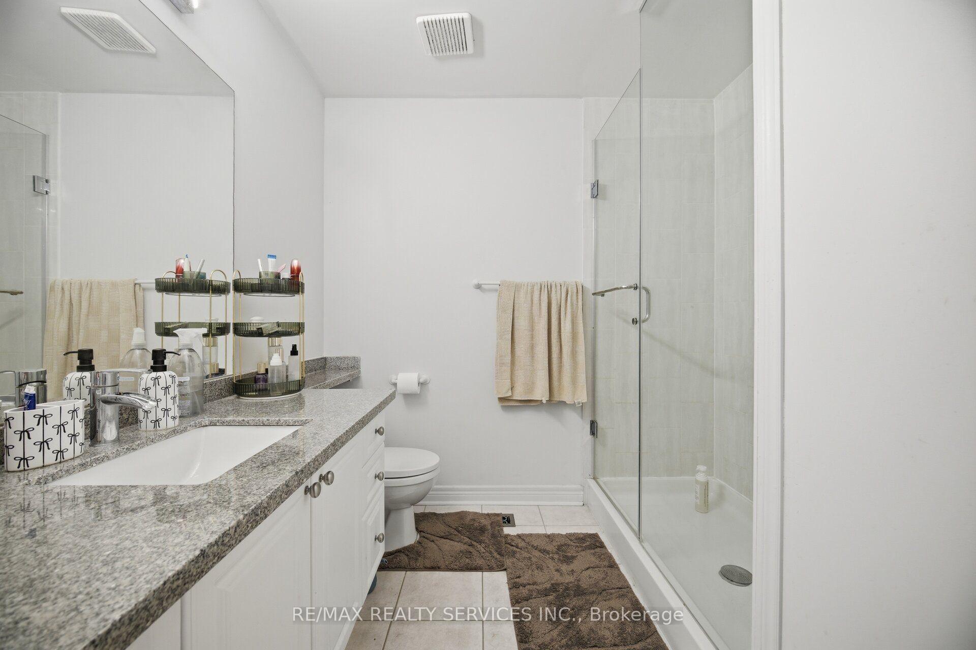 Photo 35 of 45 Skylark Drive, Vaughan, Vellore Village — HOMEH