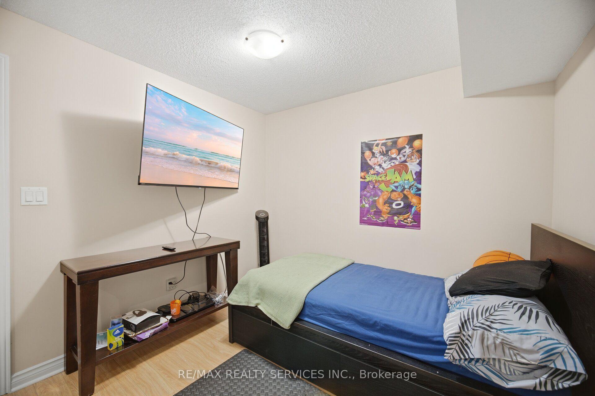 Photo 44 of 45 Skylark Drive, Vaughan, Vellore Village — HOMEH