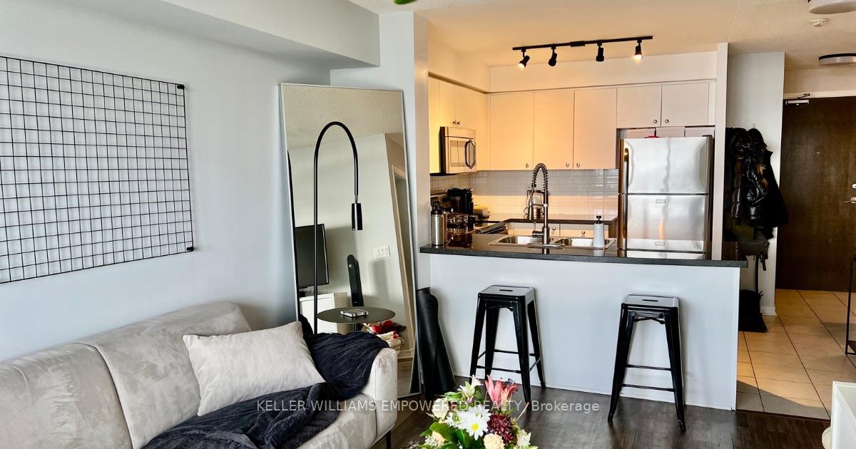 Photo 4 of Unit 2806, 3 Michael Power Place, Etobicoke, Islington-City Centre West — HOMEH