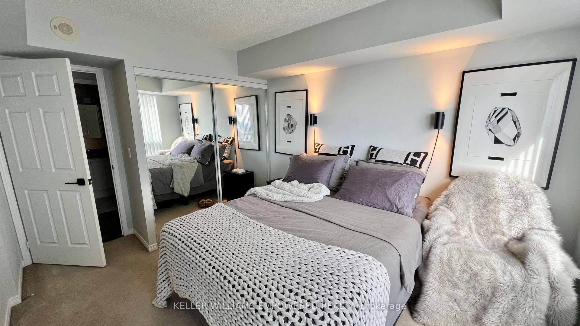 Photo 6 of Unit 2806, 3 Michael Power Place, Etobicoke, Islington-City Centre West — HOMEH