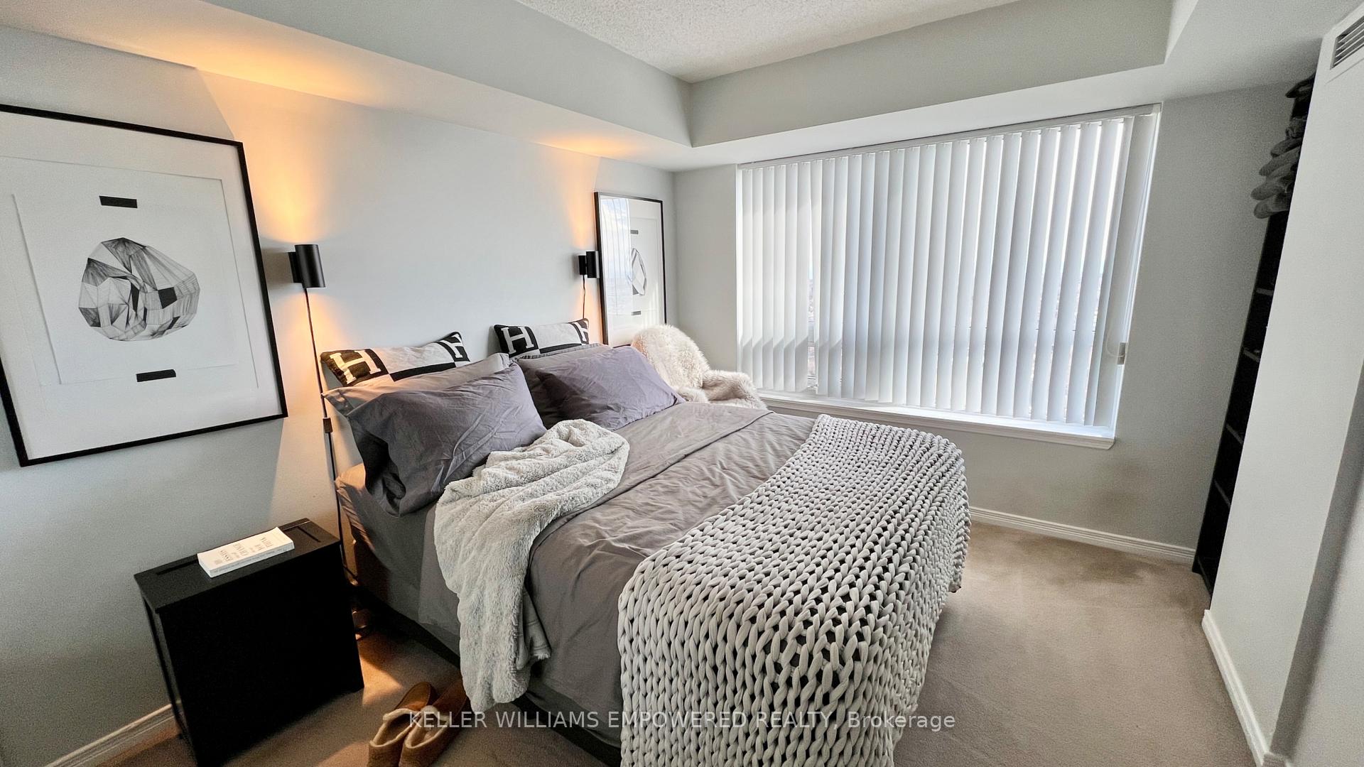 Photo 7 of Unit 2806, 3 Michael Power Place, Etobicoke, Islington-City Centre West — HOMEH