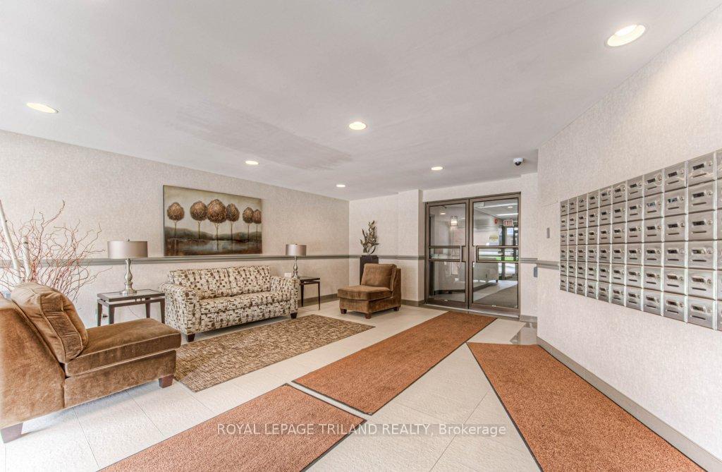 Photo 12 of Unit 403, 20 Ellen Street, Kitchener, Civic Centre — HOMEH