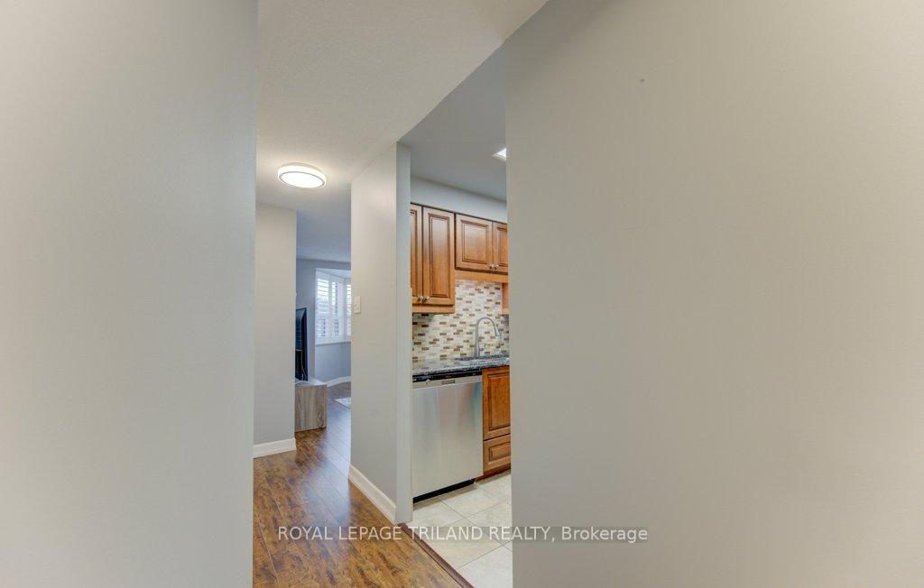 Photo 13 of Unit 403, 20 Ellen Street, Kitchener, Civic Centre — HOMEH