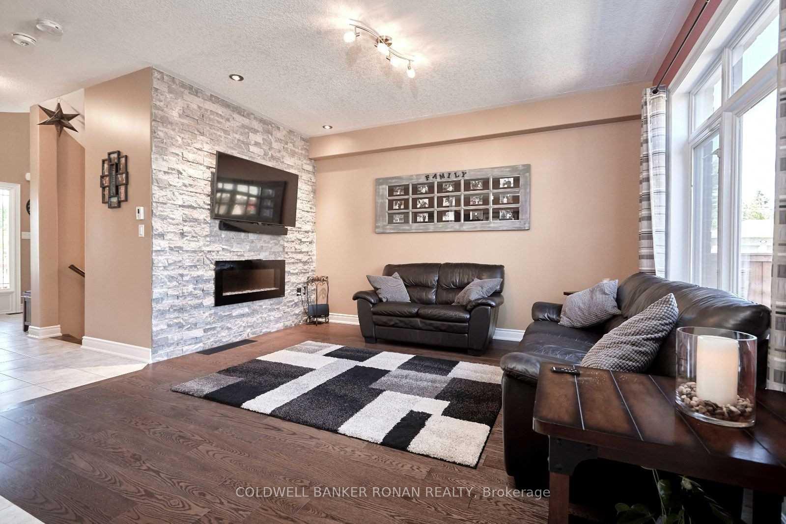 Photo 6 of 64 Catherine Drive, Barrie, Painswick South — HOMEH