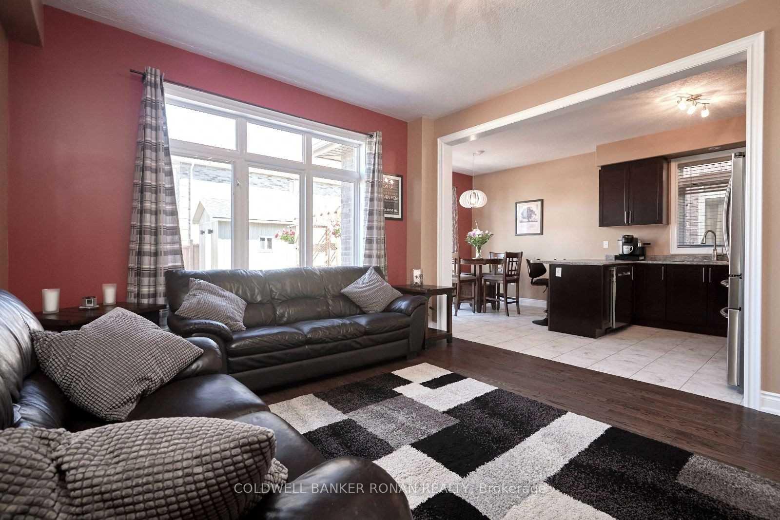 Photo 7 of 64 Catherine Drive, Barrie, Painswick South — HOMEH