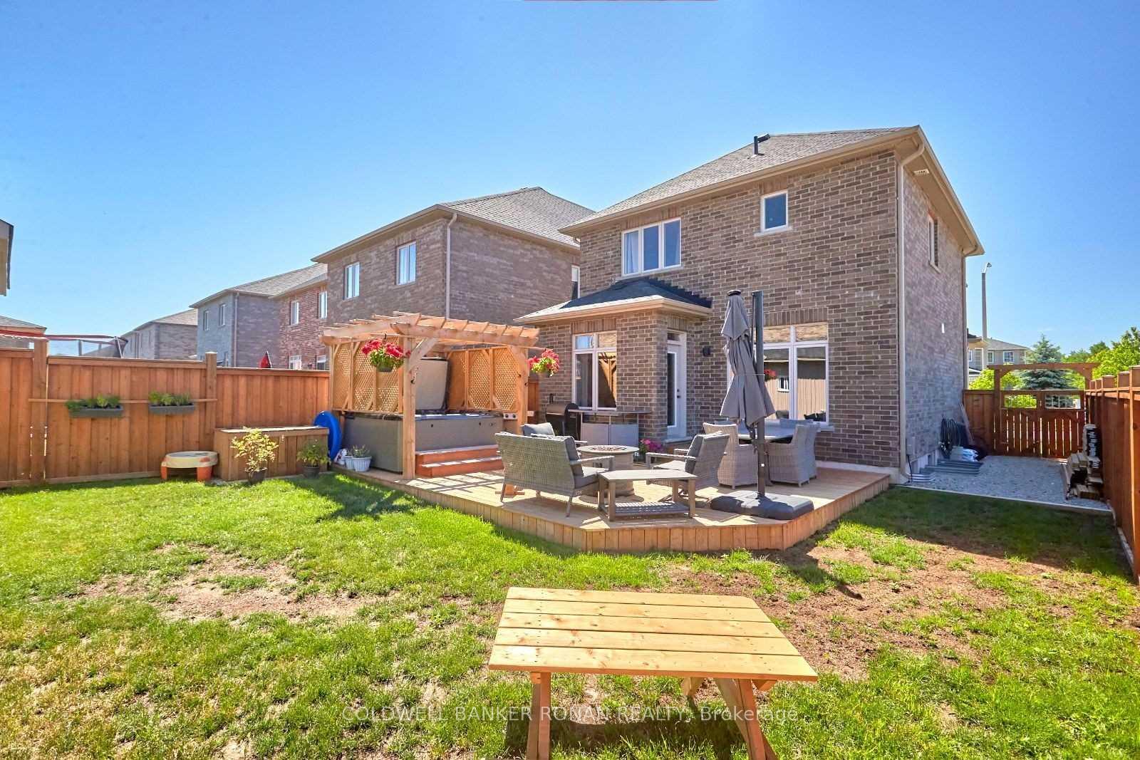 Photo 17 of 64 Catherine Drive, Barrie, Painswick South — HOMEH