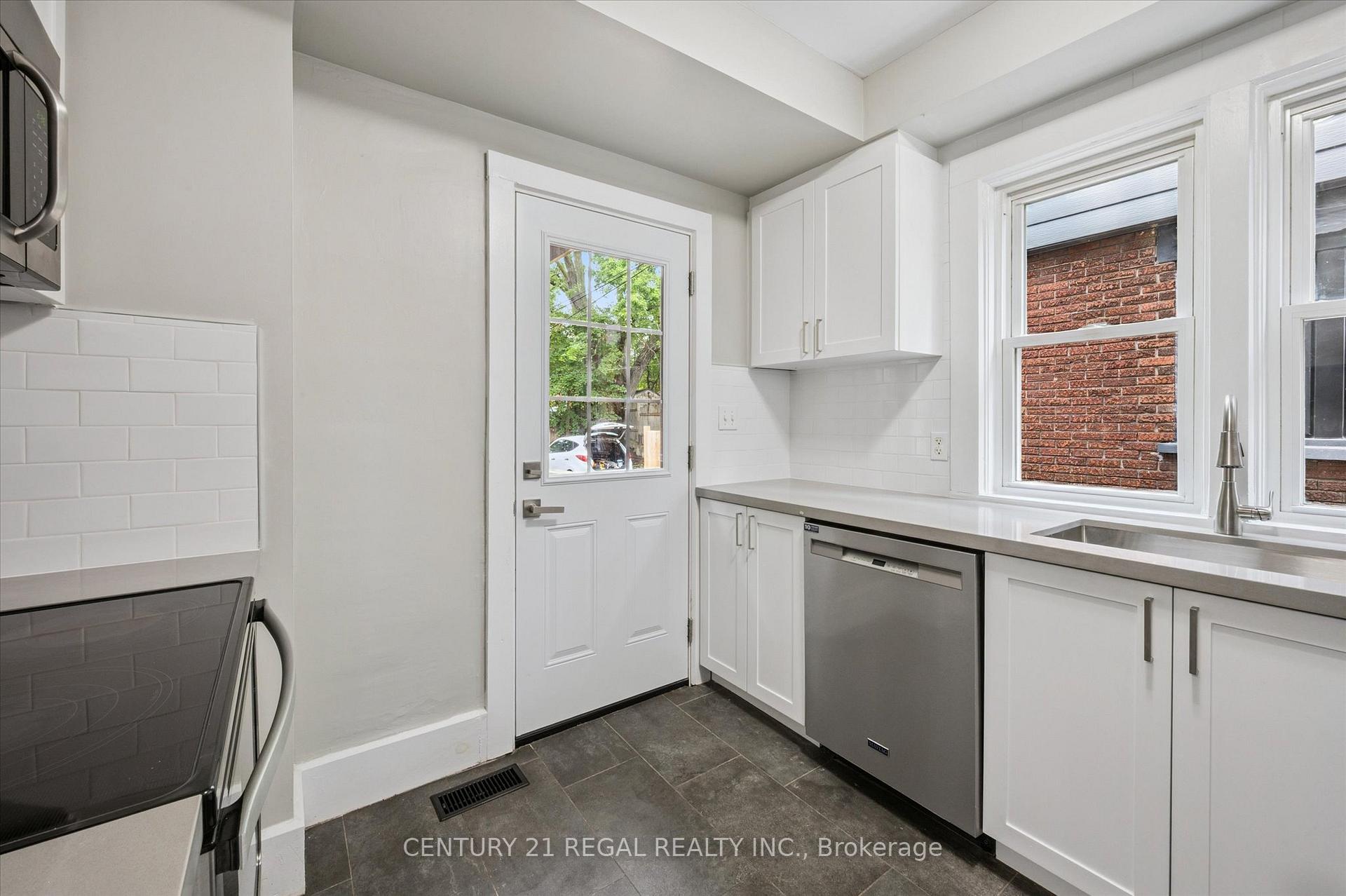 Photo 3 of 14 Stirling Avenue N, Kitchener, King East — HOMEH