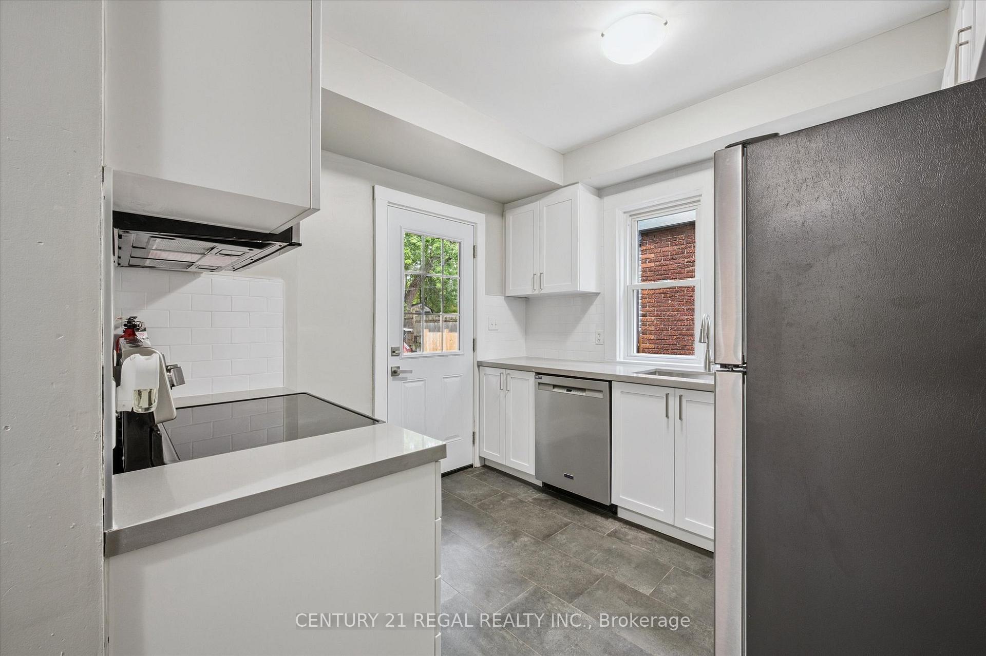 Photo 4 of 14 Stirling Avenue N, Kitchener, King East — HOMEH