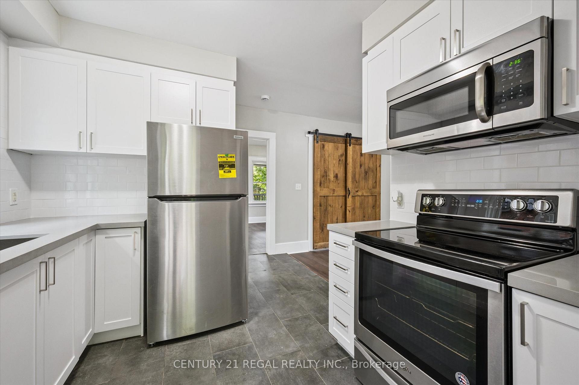 Photo 5 of 14 Stirling Avenue N, Kitchener, King East — HOMEH