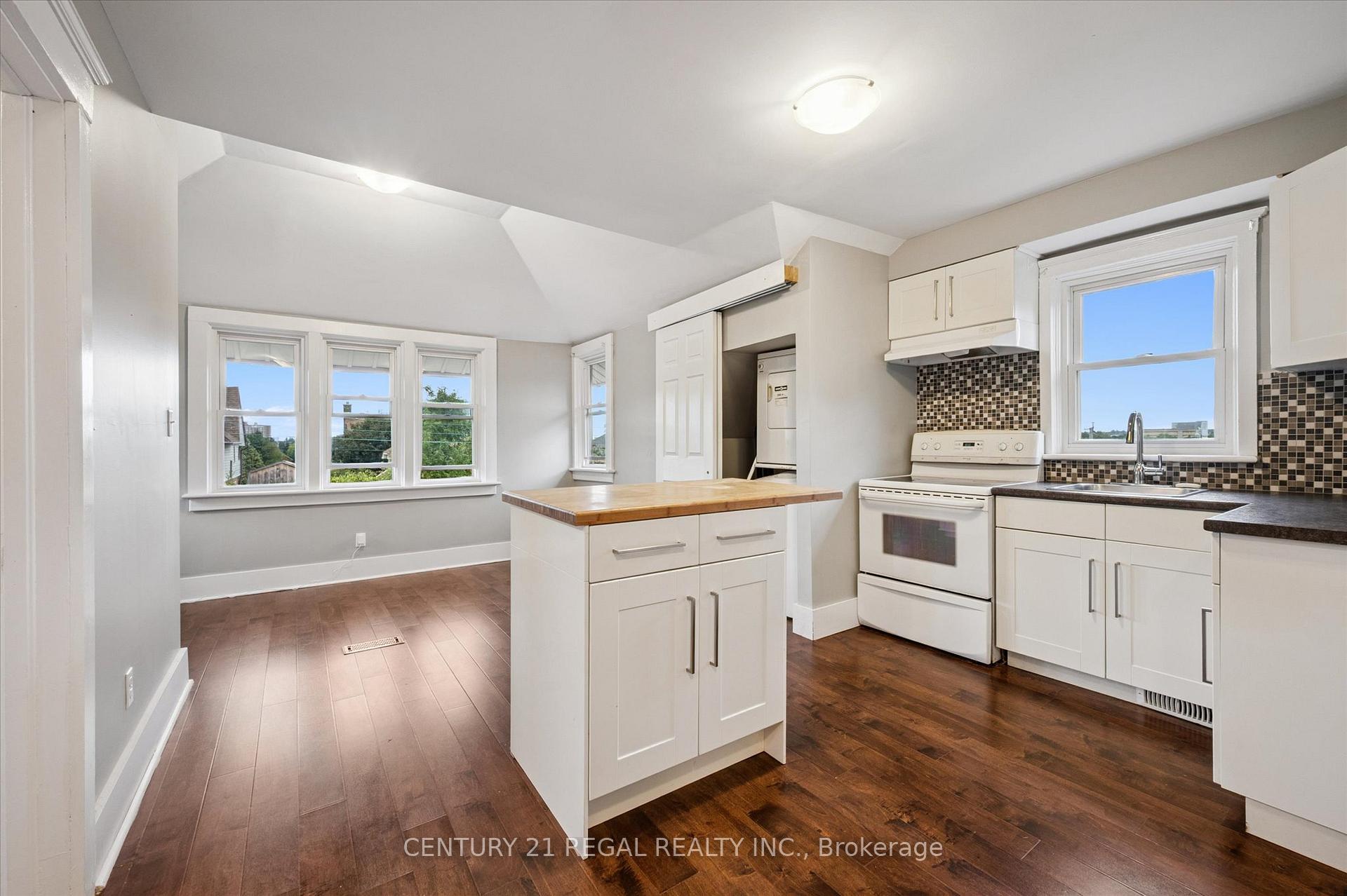 Photo 16 of 14 Stirling Avenue N, Kitchener, King East — HOMEH